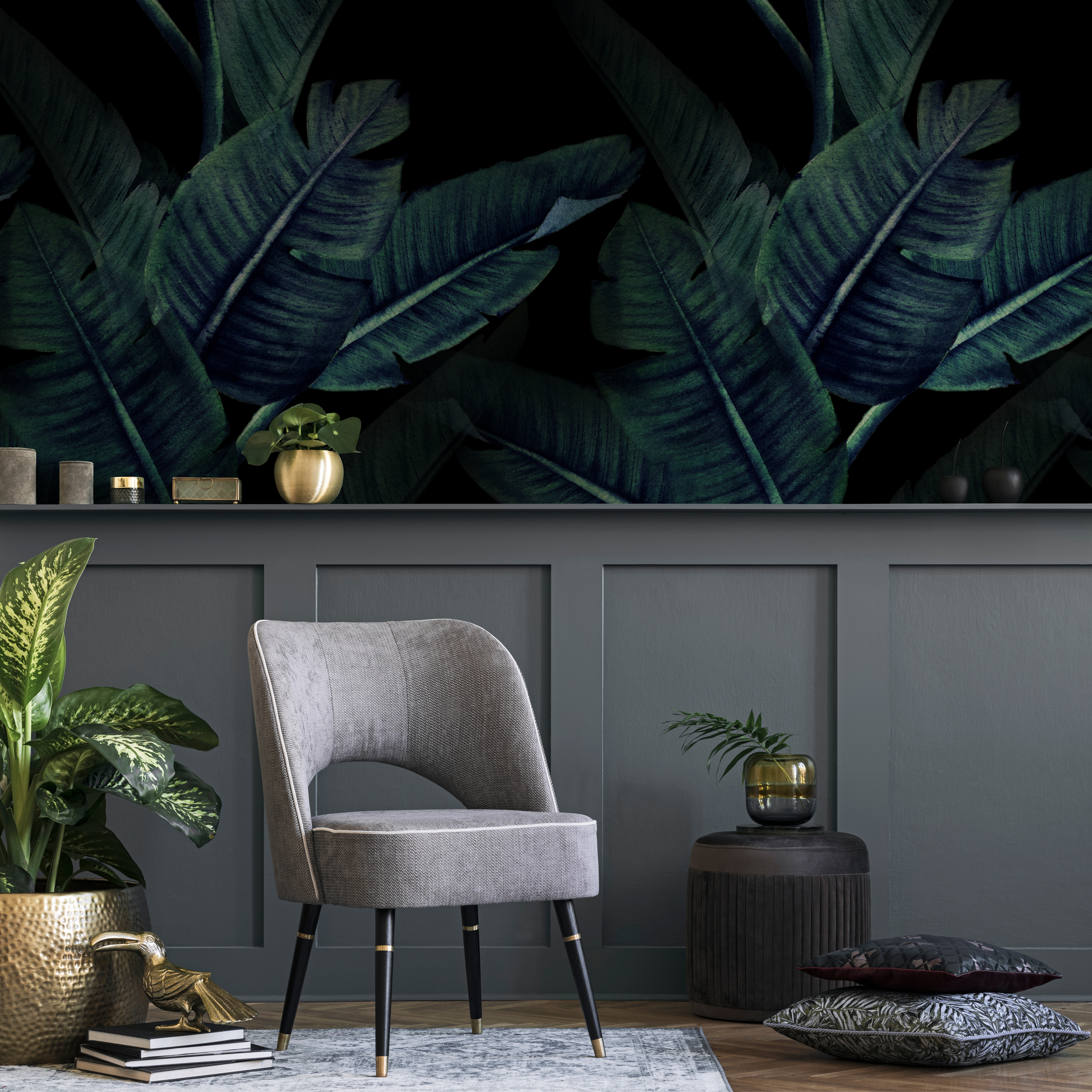 Botanical Wallpaper Featuring Large Banana Leaves In Green And Black - B217