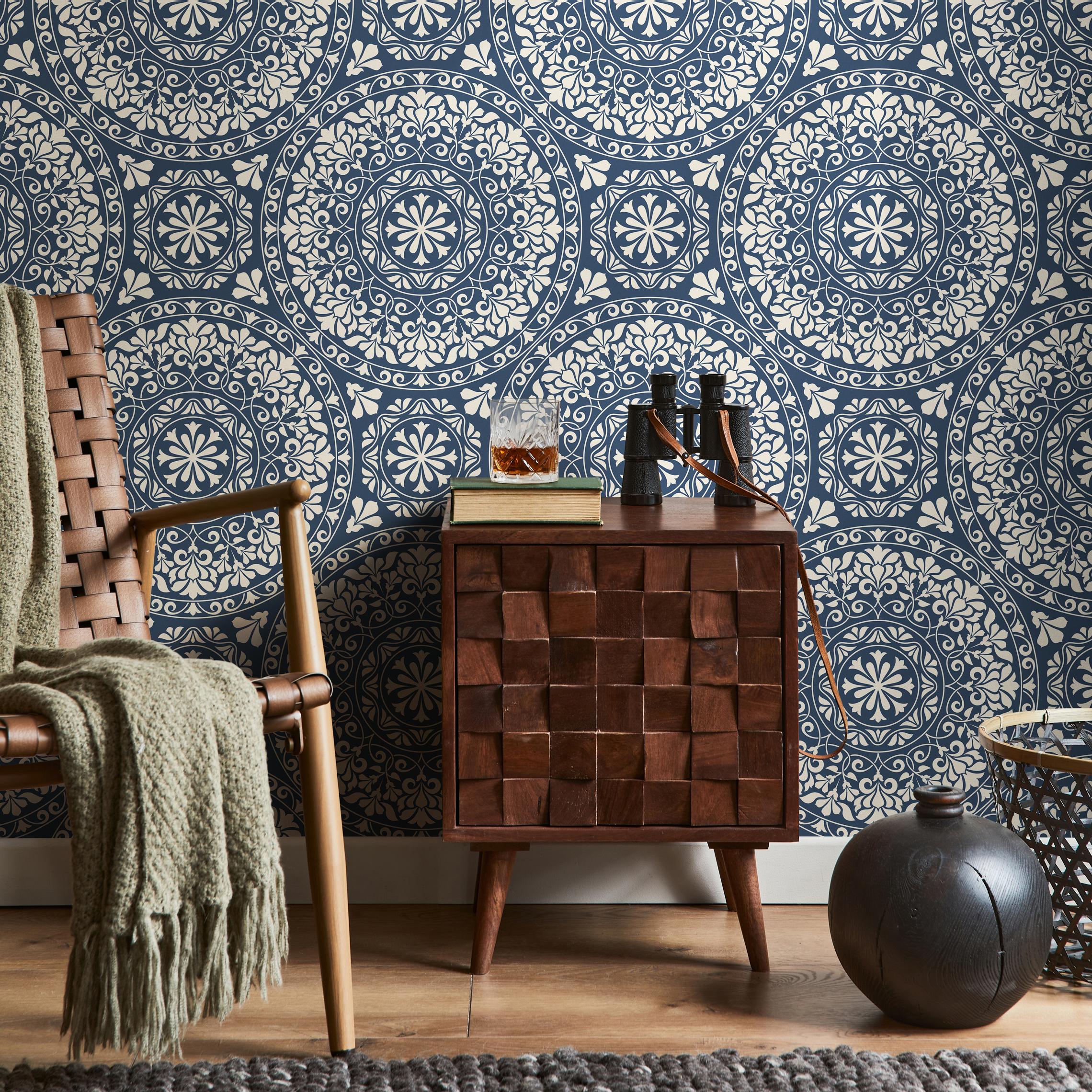 Medallion Wallpaper With An Intricate Floral Motif In Navy Blue And Beige - B237