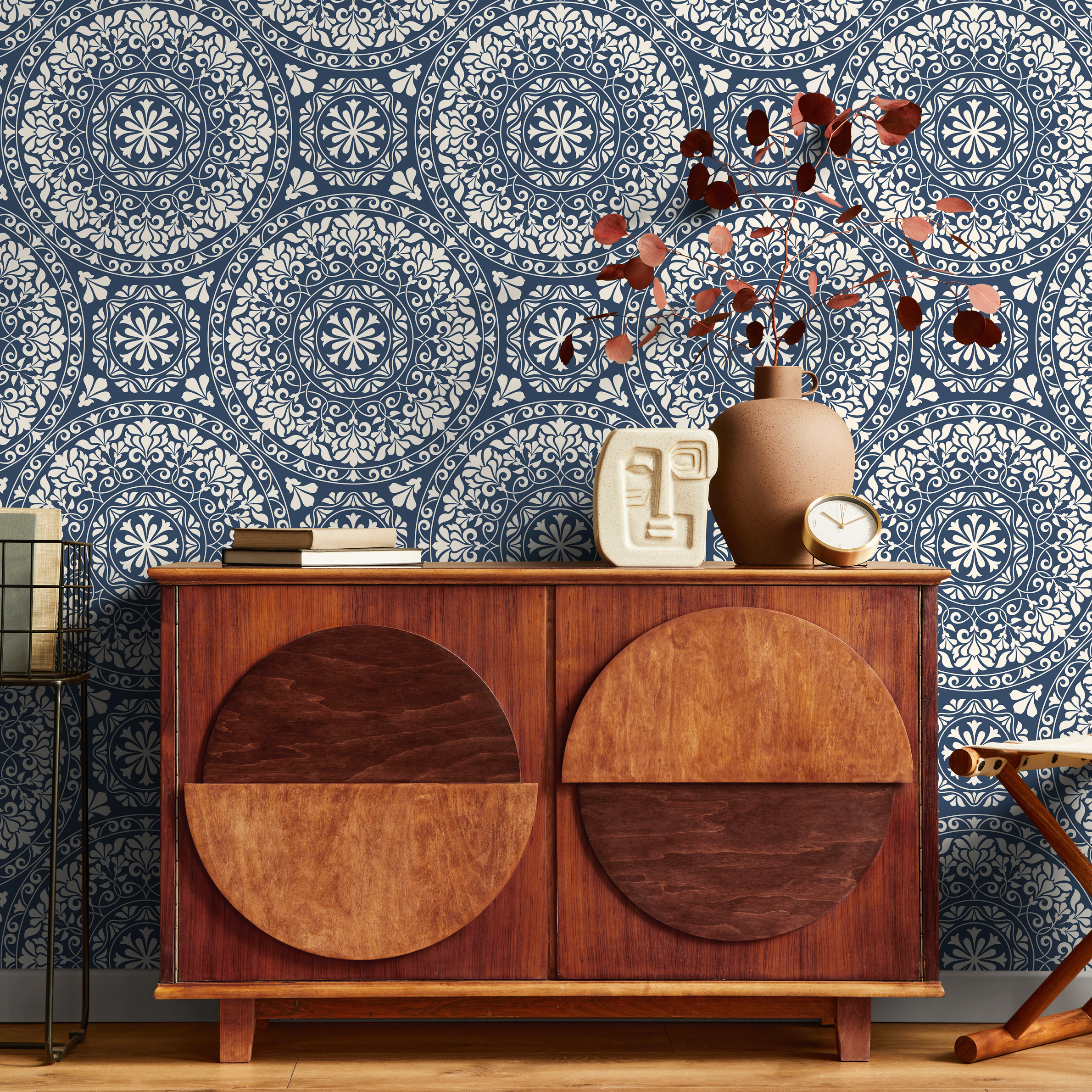 Medallion Wallpaper With An Intricate Floral Motif In Navy Blue And Beige - B237
