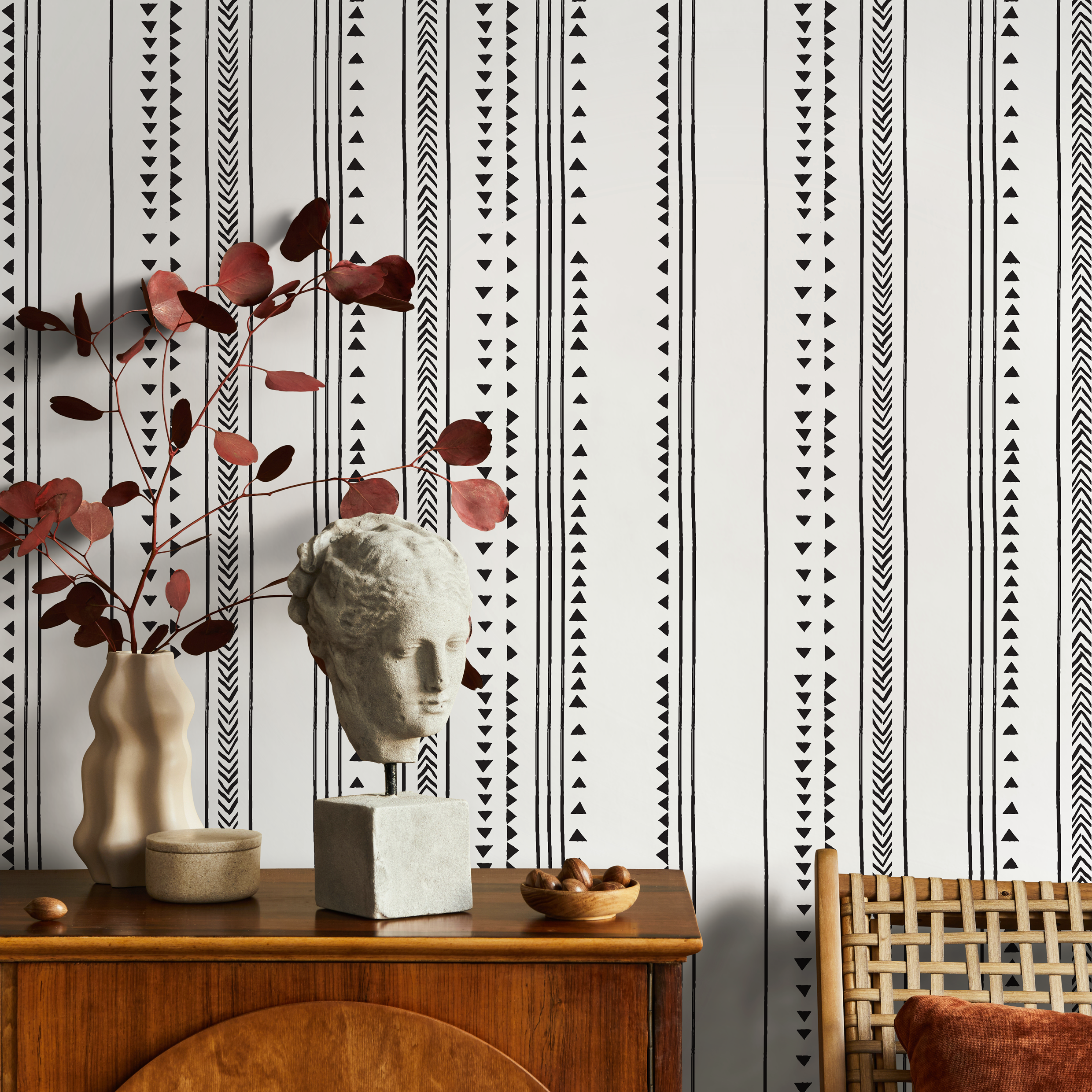 Tribal Wallpaper With Geometric Striped Lines In Black And White - B260