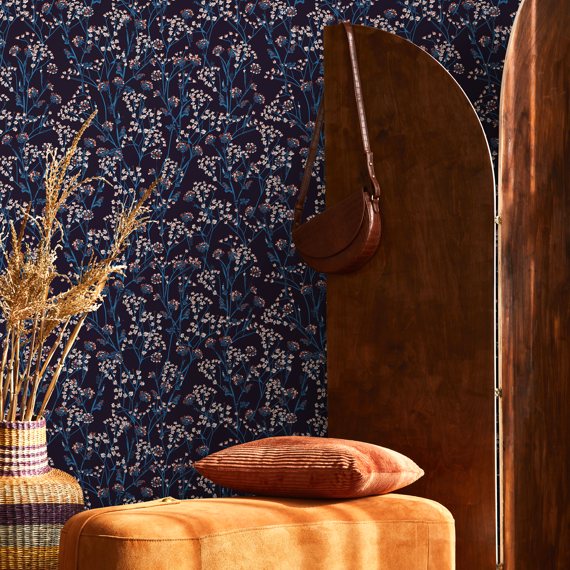 Botanical Wallpaper Featuring Wildflower Sprigs In Navy Blue, Red, And White - B452