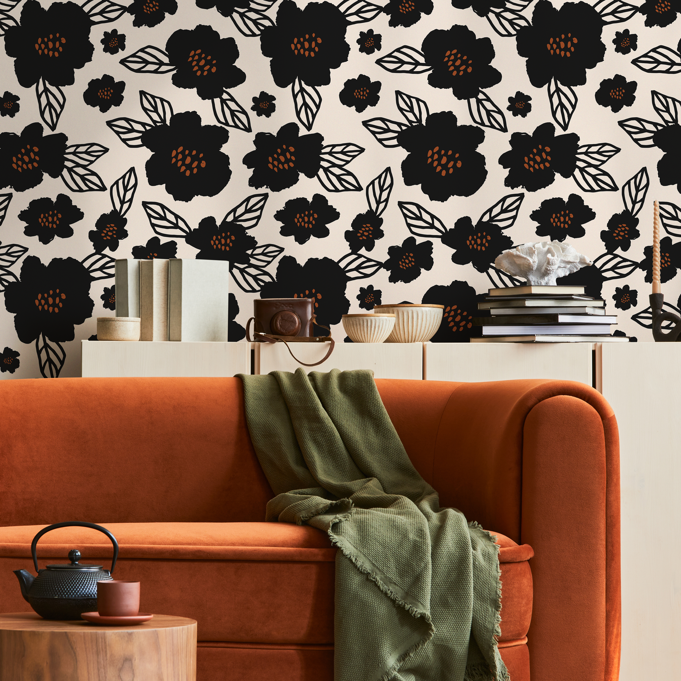 Floral Wallpaper With Bold Stylized Blossoms In Black And Brown - B462