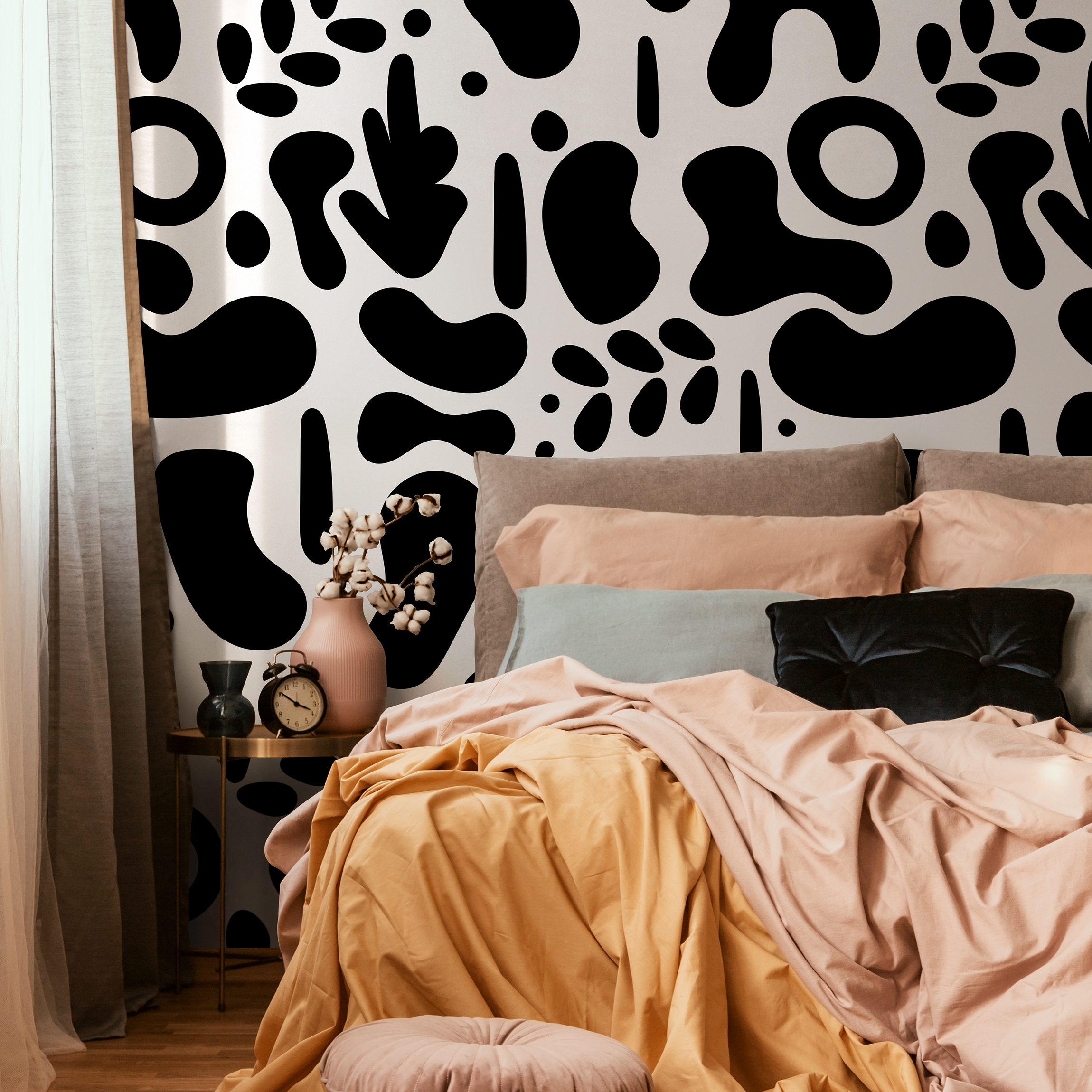Abstract Wallpaper With Bold Organic Shapes In Black And White - B565
