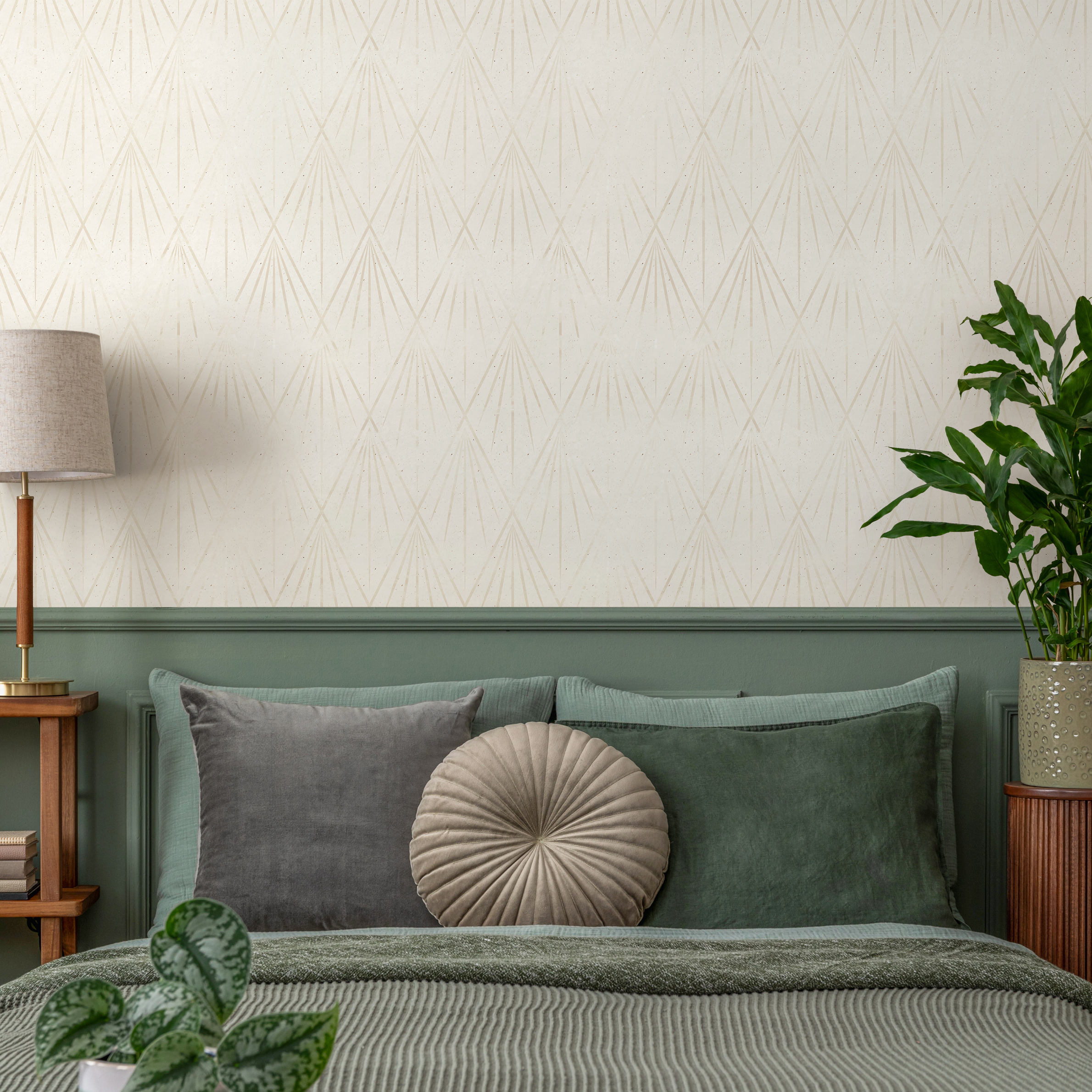 Art Deco Wallpaper With A Delicate Fan Motif In Cream And Beige - B552