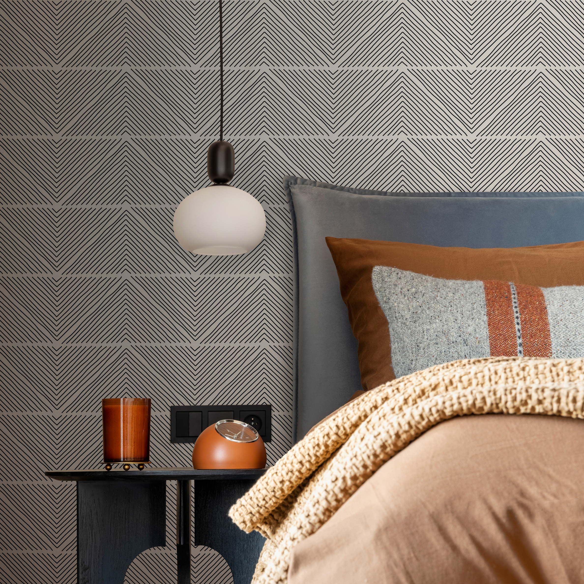 Geometric Wallpaper With Hand-drawn Chevron Lines In Black And Beige - B626