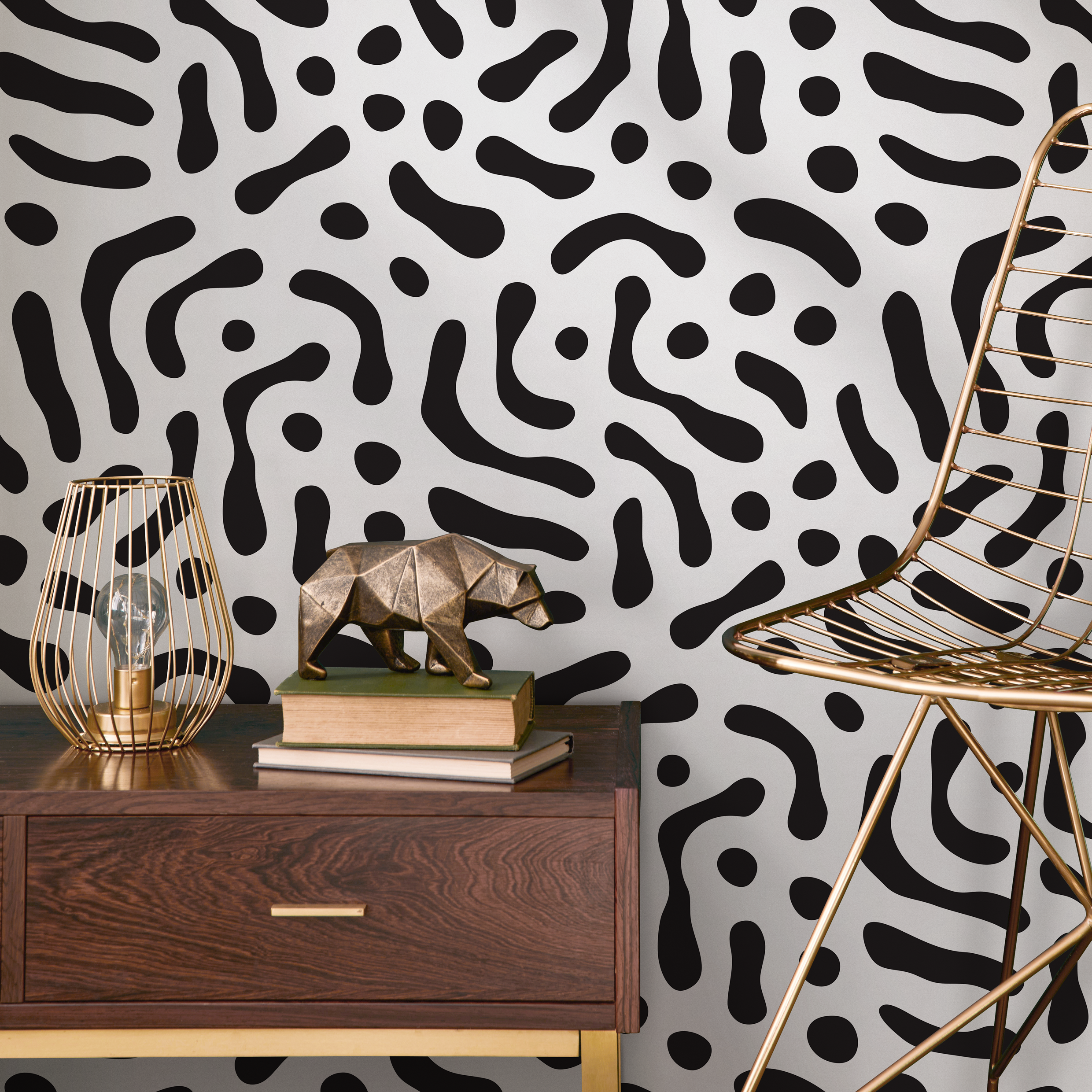 Abstract Wallpaper With An Organic Squiggle Motif In Black And White - B669