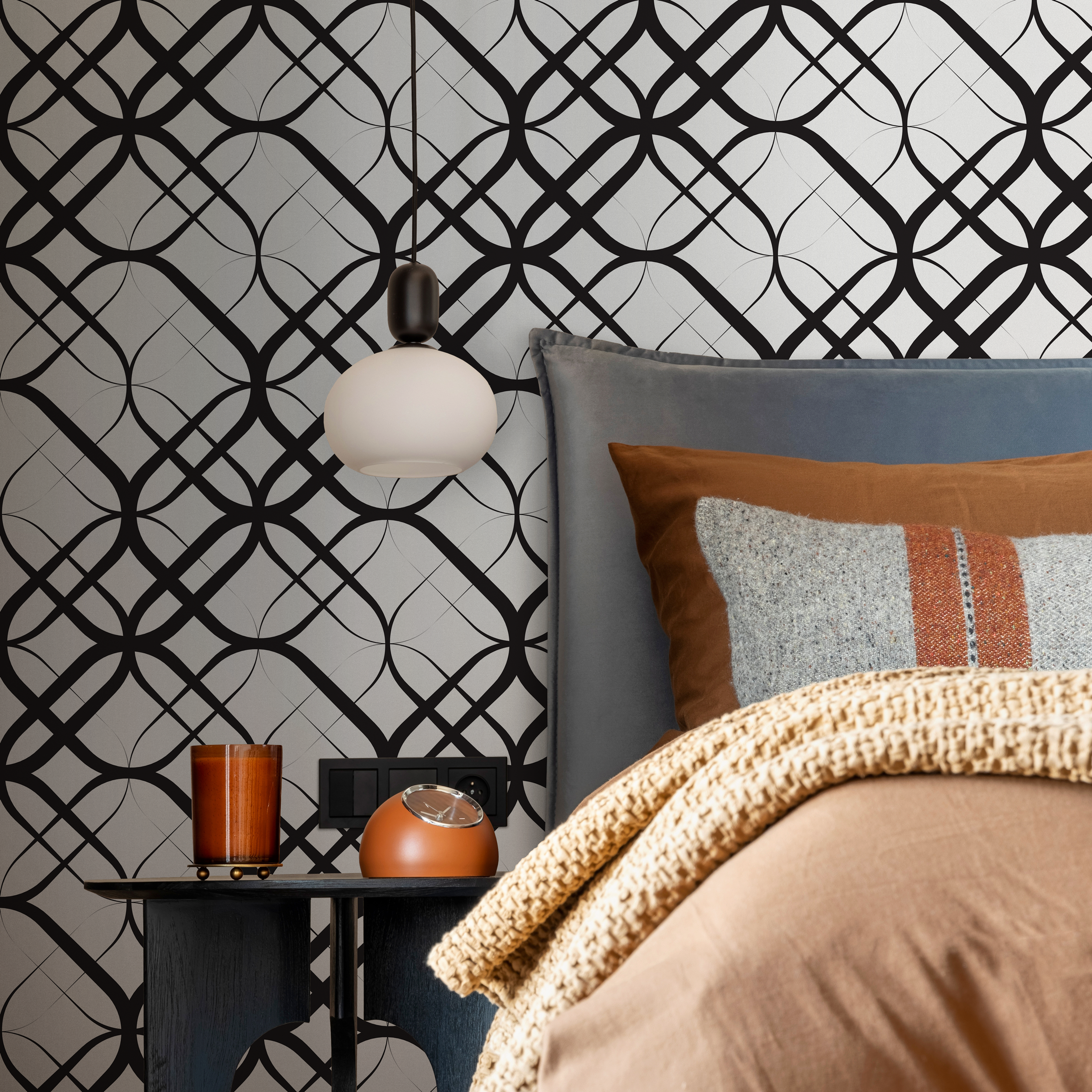 Geometric Wallpaper With Intersecting Curves In Black And White - B684