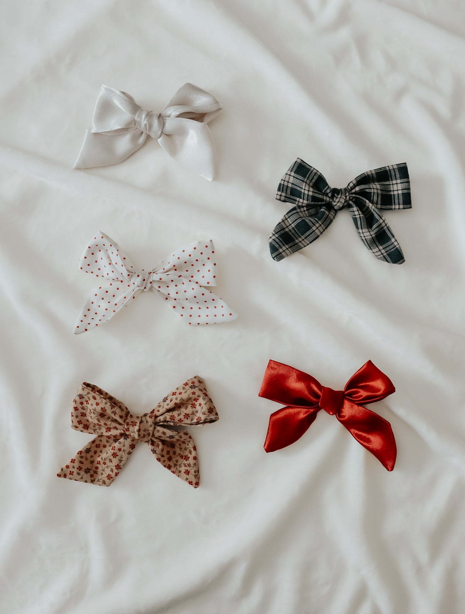 Ruby Bow Clips (Ships June 8)