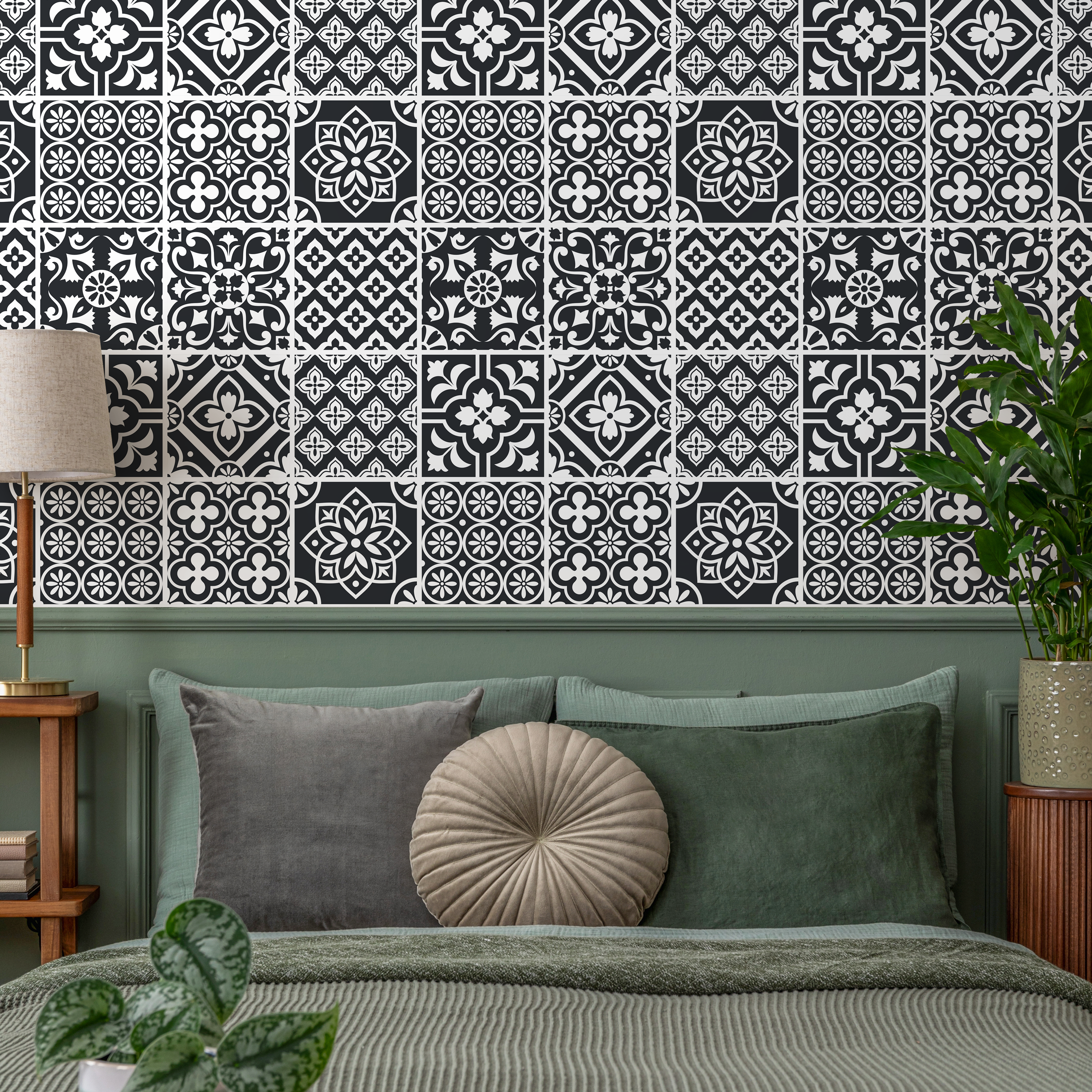 Tile Wallpaper With Ornate Geometric Patterns In Black And White - B702