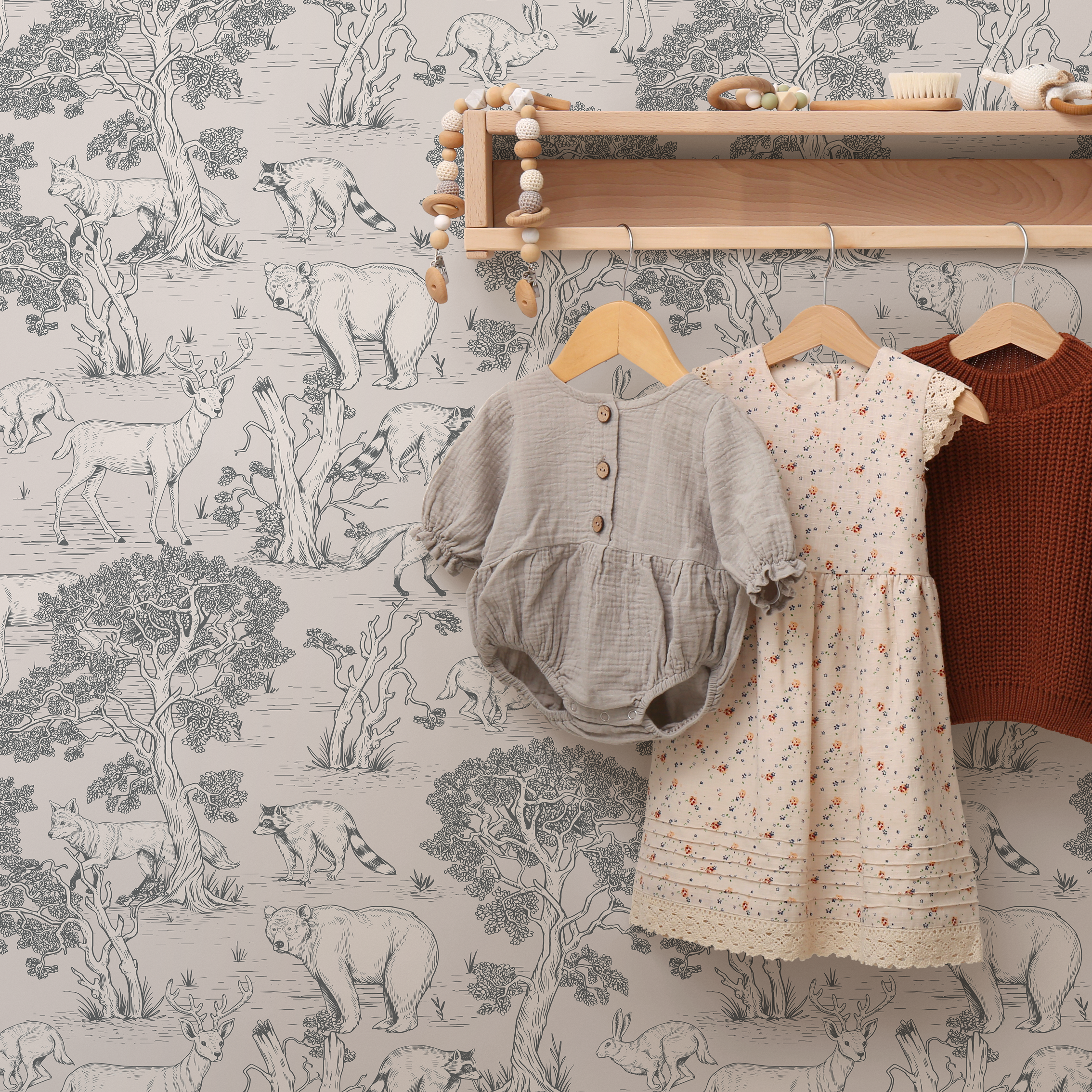 Woodland Wallpaper Featuring Bears, Deer, And Foxes In Gray And Beige - B714