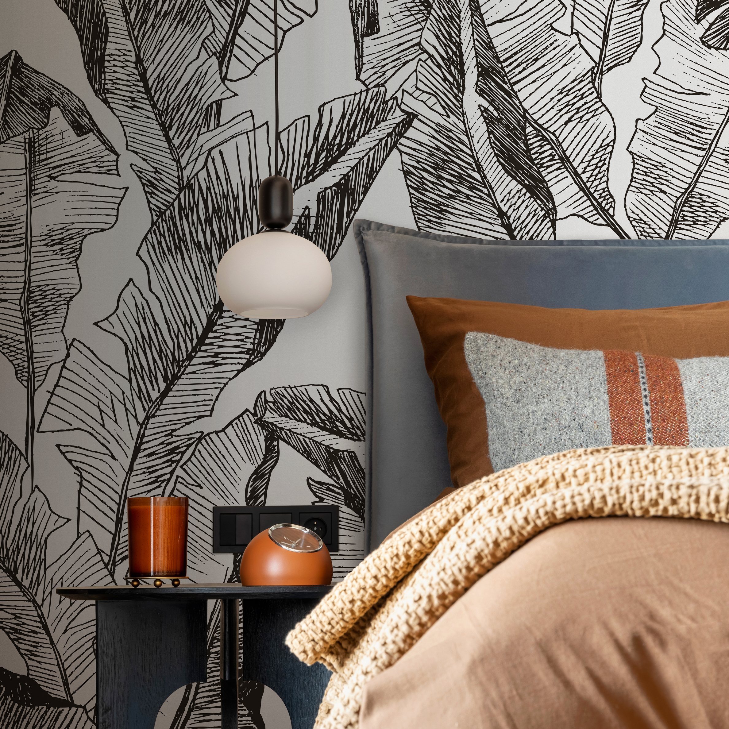 Botanical Wallpaper With Hand-drawn Banana Leaves In Black And White - B722