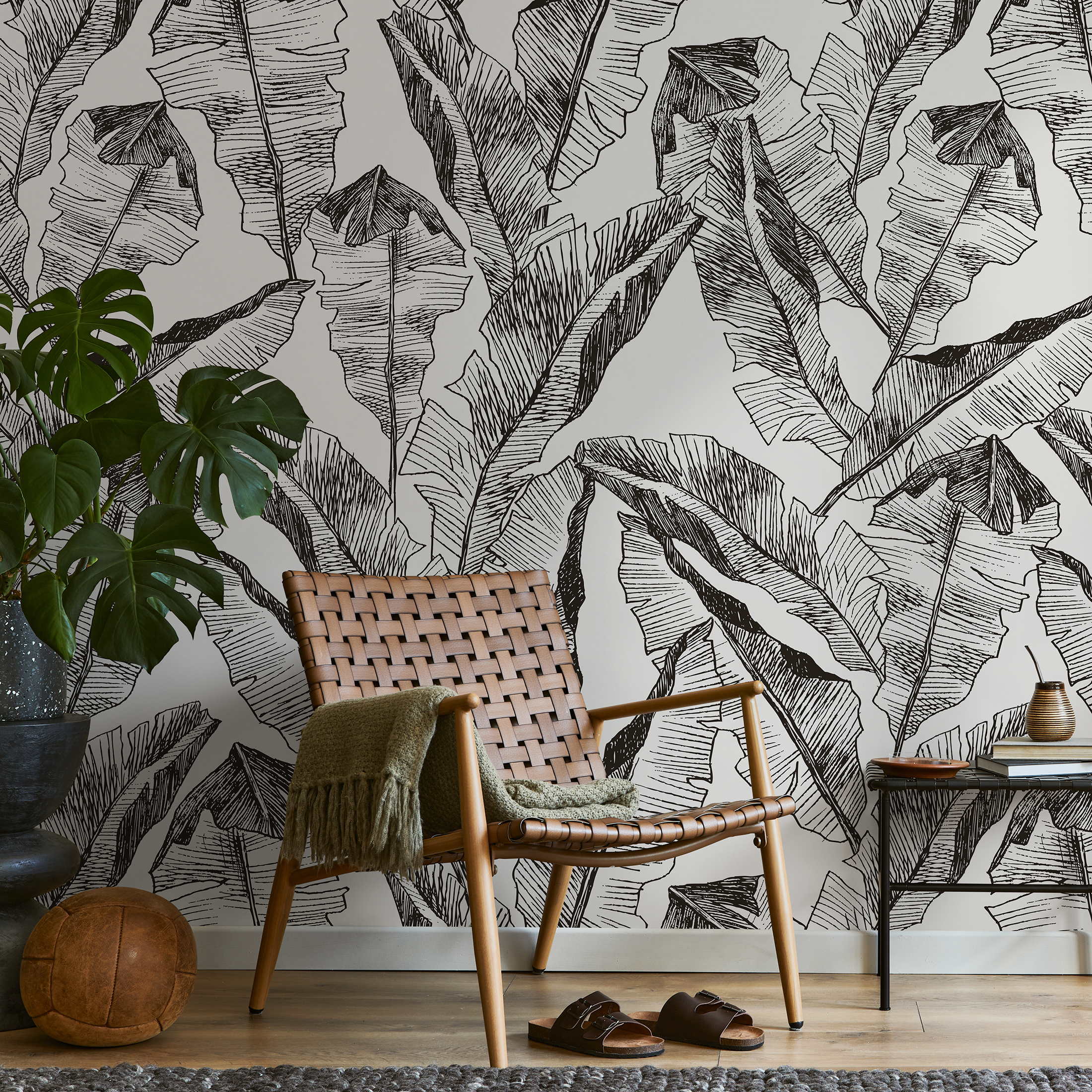 Botanical Wallpaper With Hand-drawn Banana Leaves In Black And White - B722
