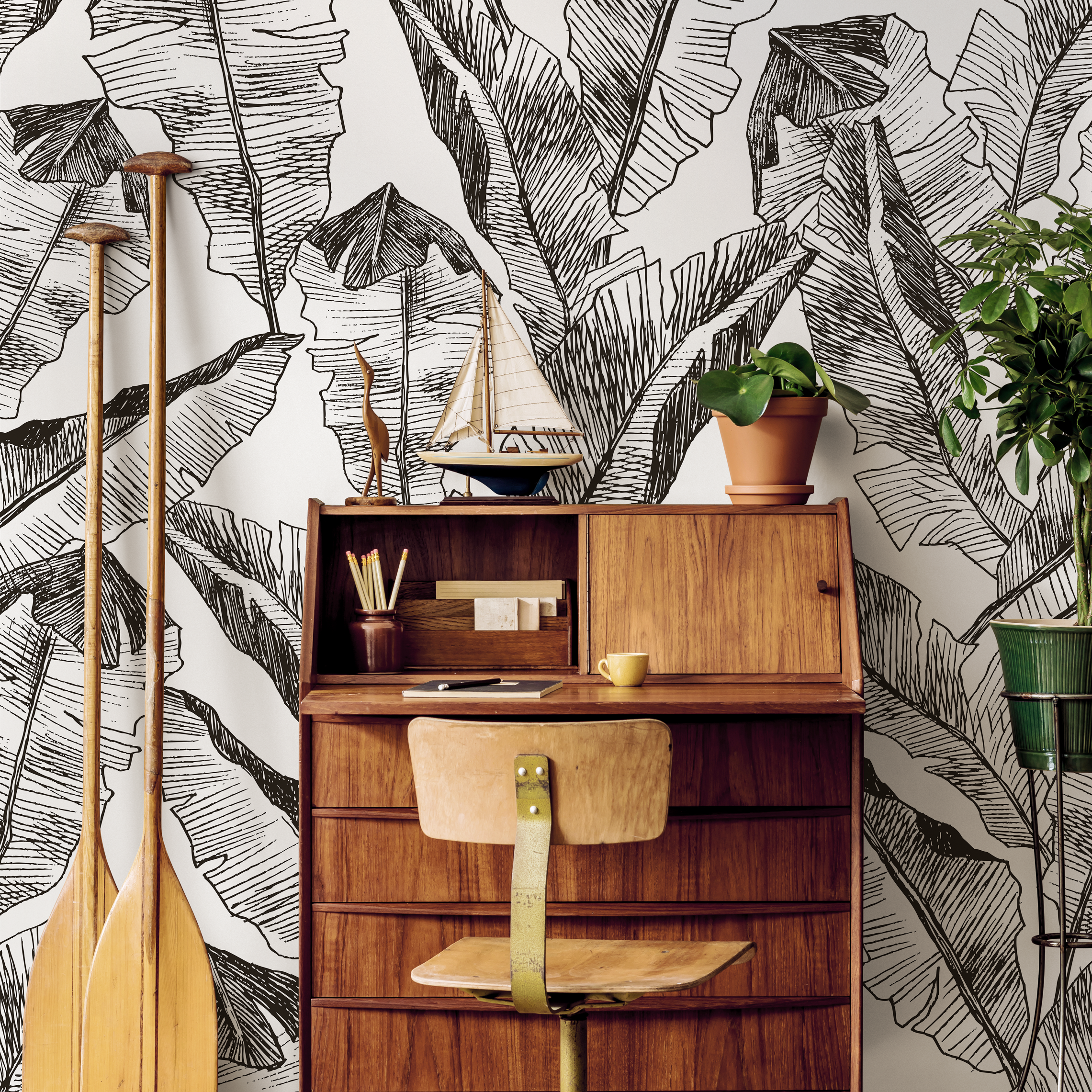Botanical Wallpaper With Hand-drawn Banana Leaves In Black And White - B722