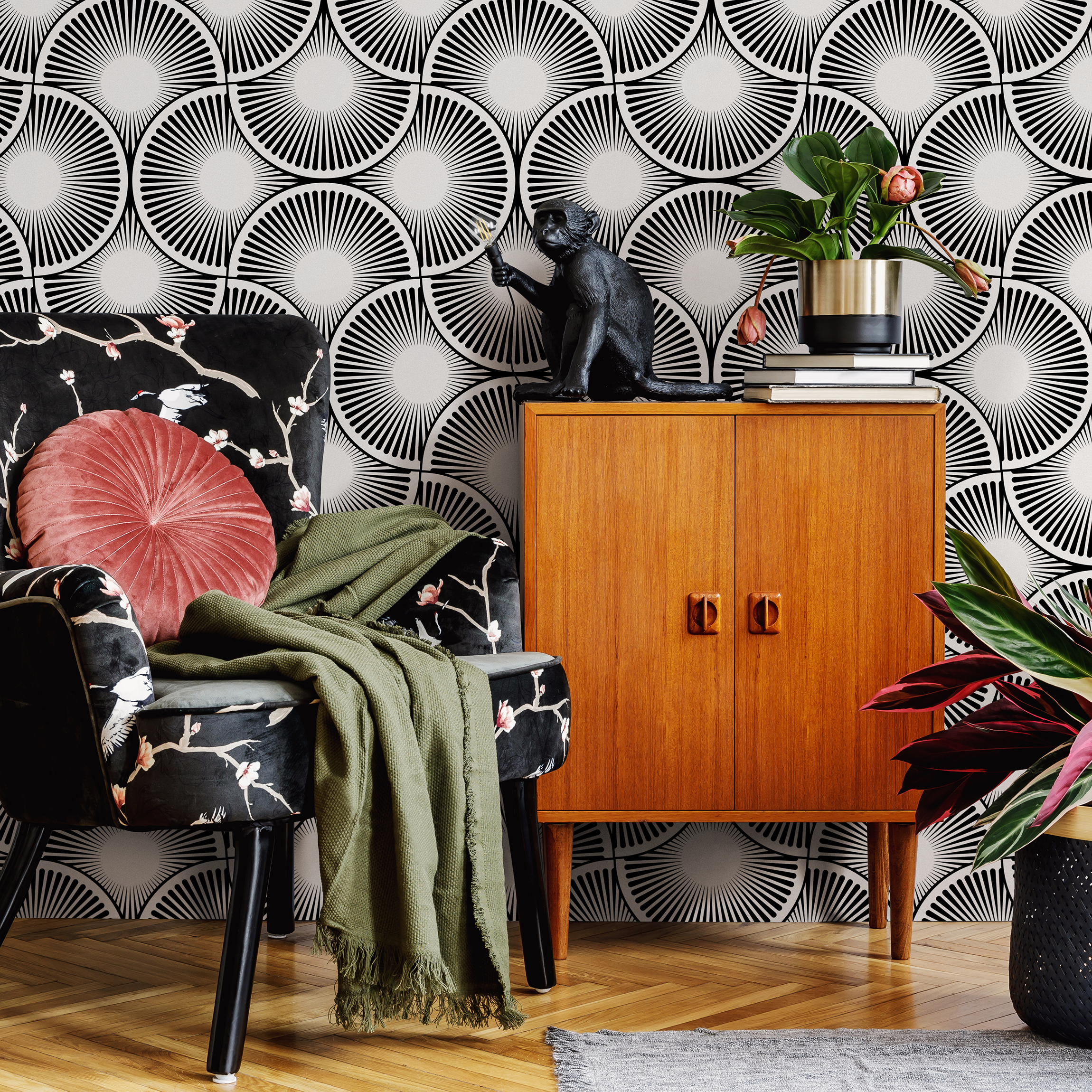 Art Deco Wallpaper With A Scalloped Fan Motif In Black And White - B860