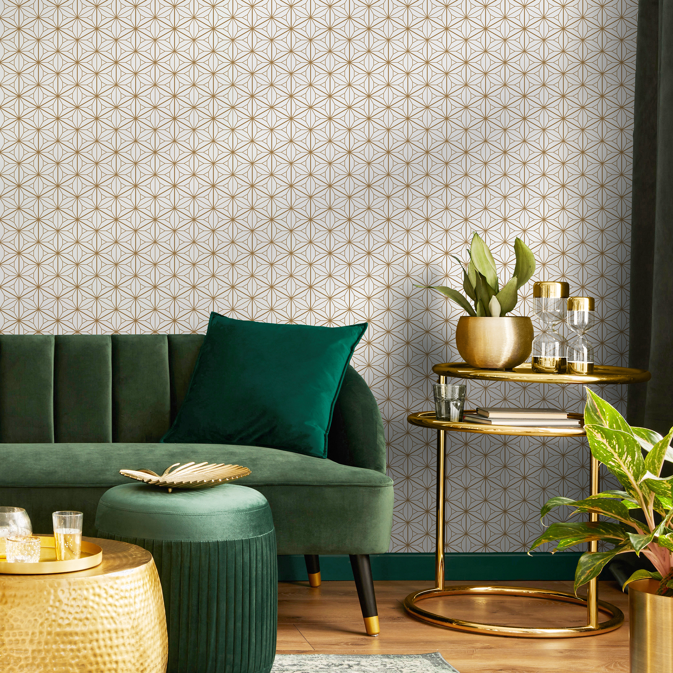 Japanese Wallpaper With A Classic Asanoha Motif In Gold - B865