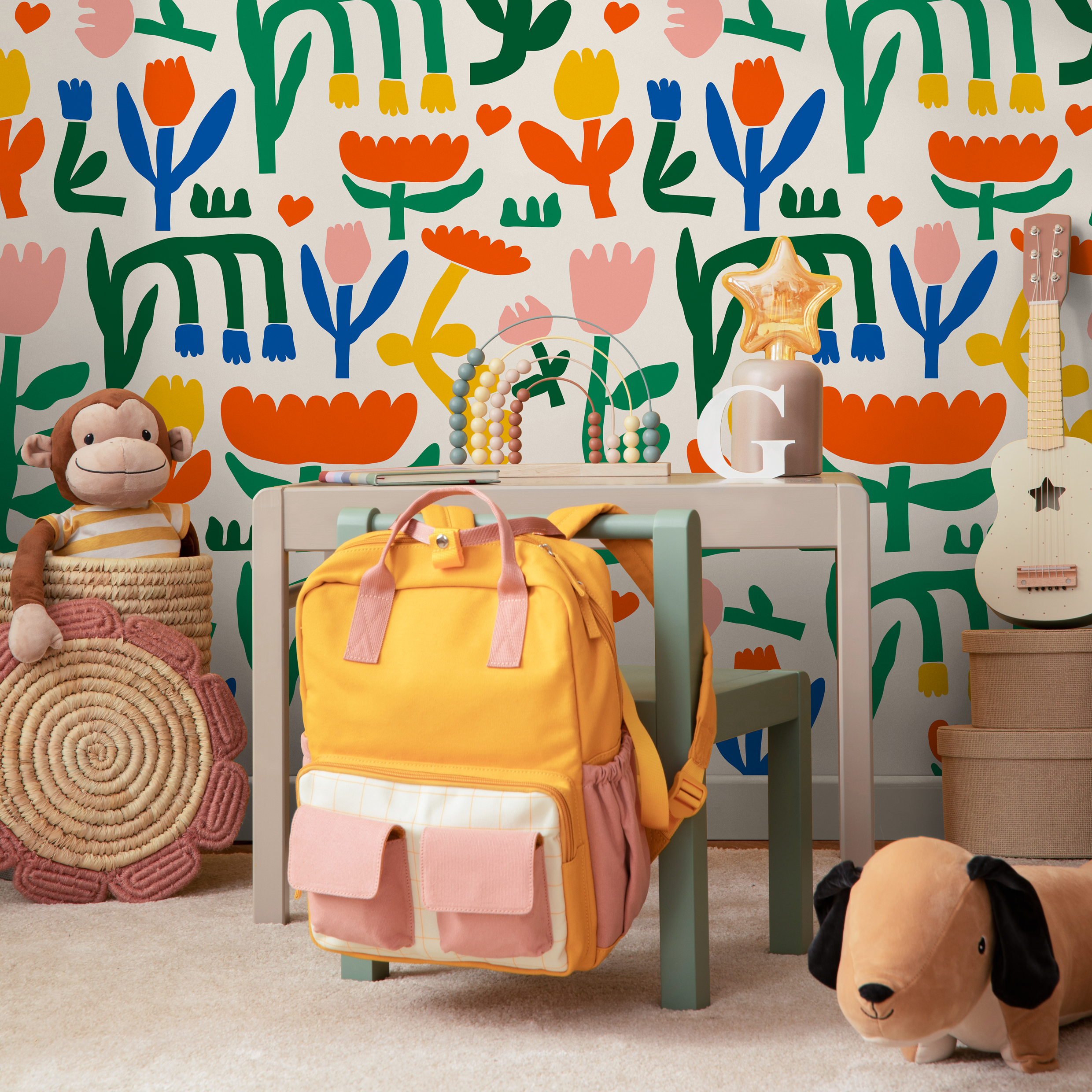 Kids Wallpaper With Abstract Floral Shapes In Green, Orange, And Blue - B895