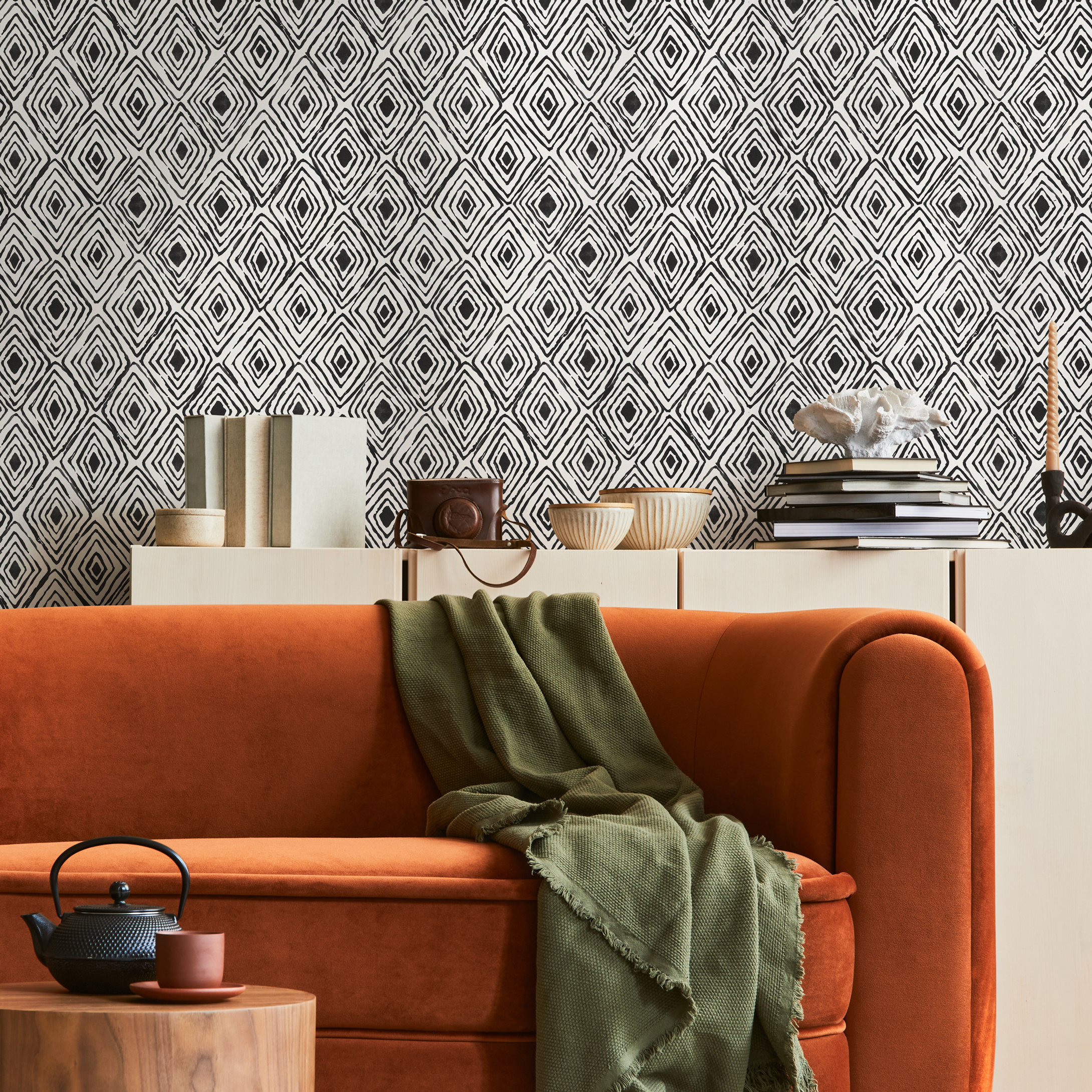 Geometric Wallpaper With A Tribal Diamond Motif In Black And White - B985