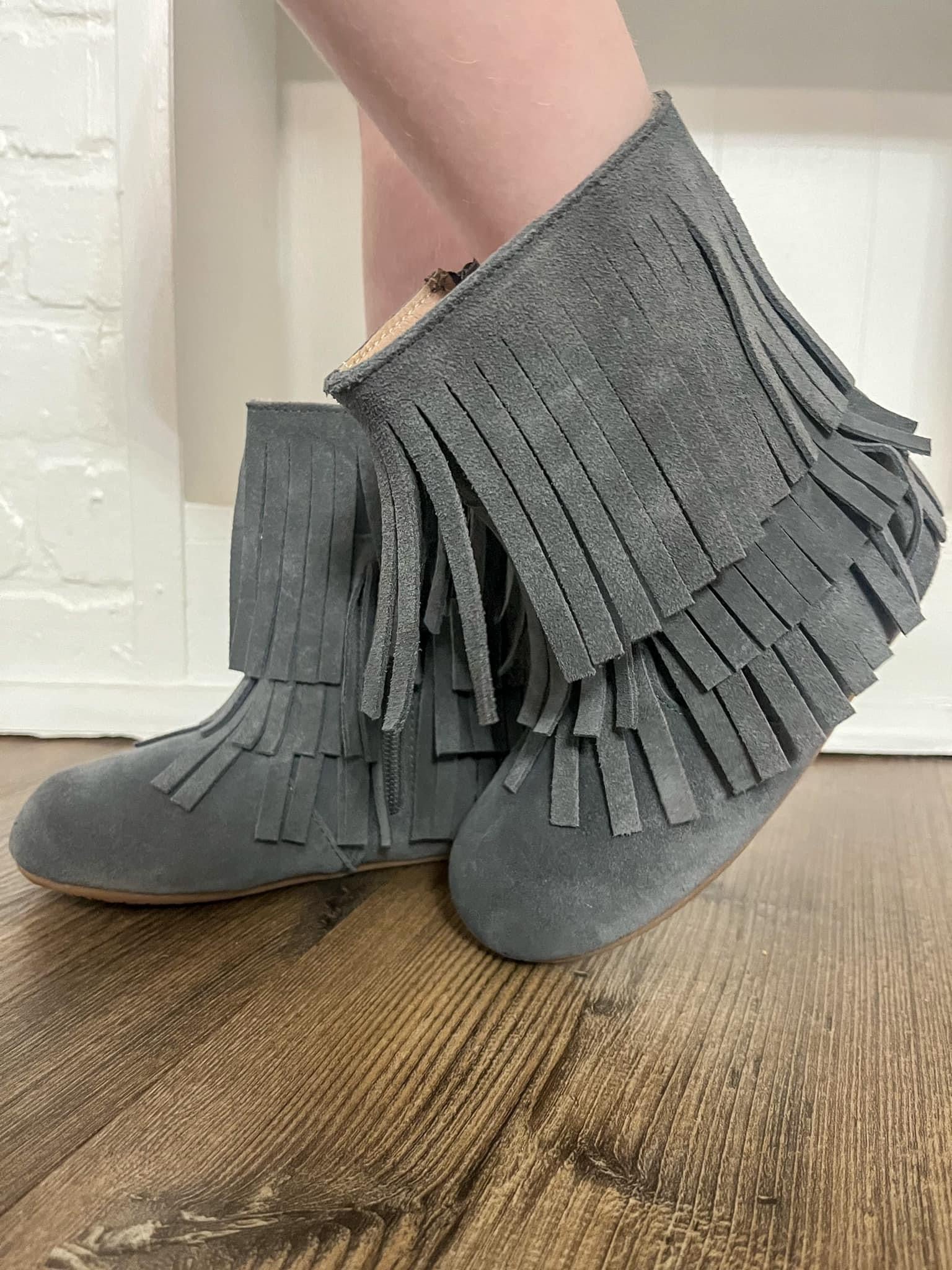 Kenzie Fringe 𝐁𝐎𝐎𝐓𝐒 - Grey