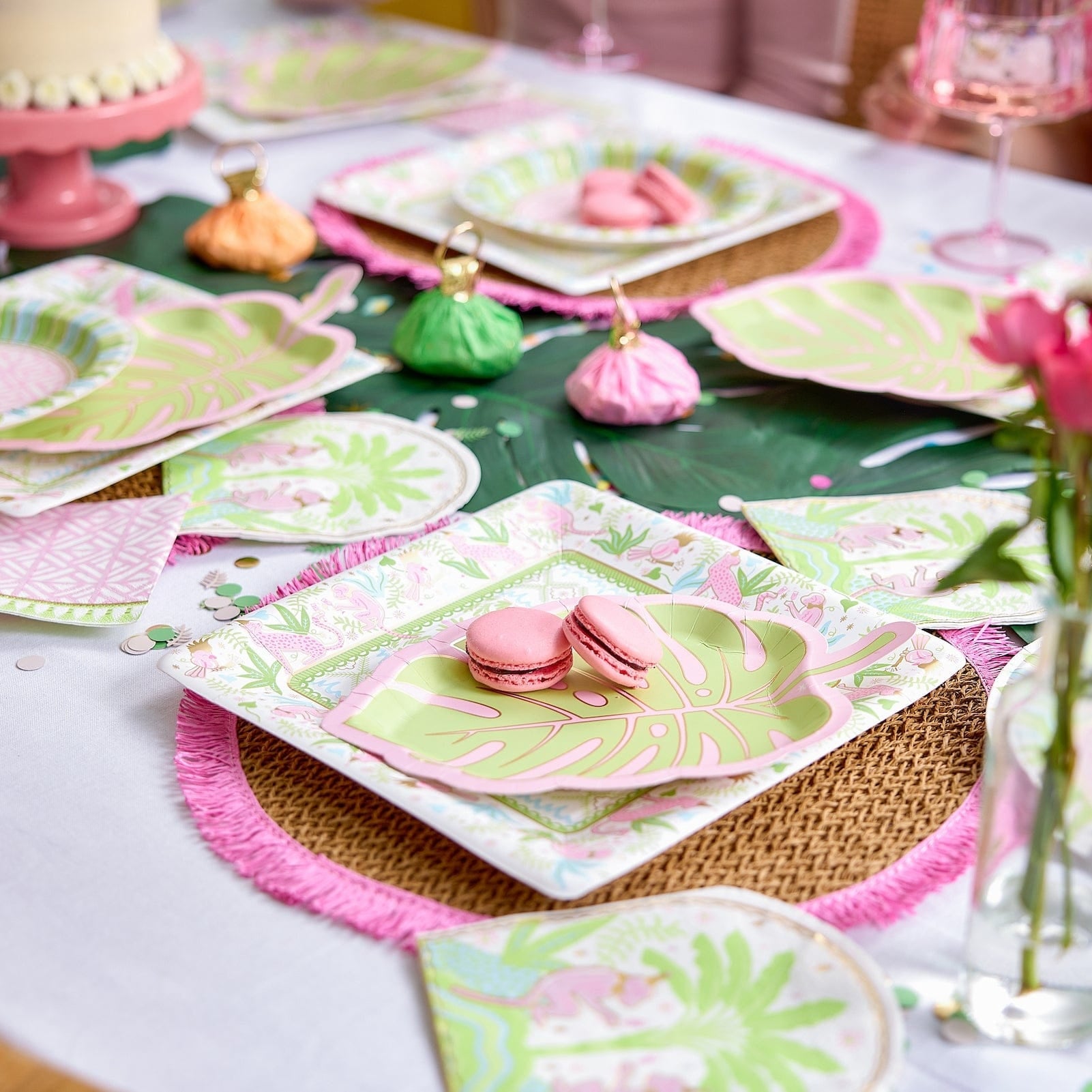 Party Animals Dinner Plates (10 Count)