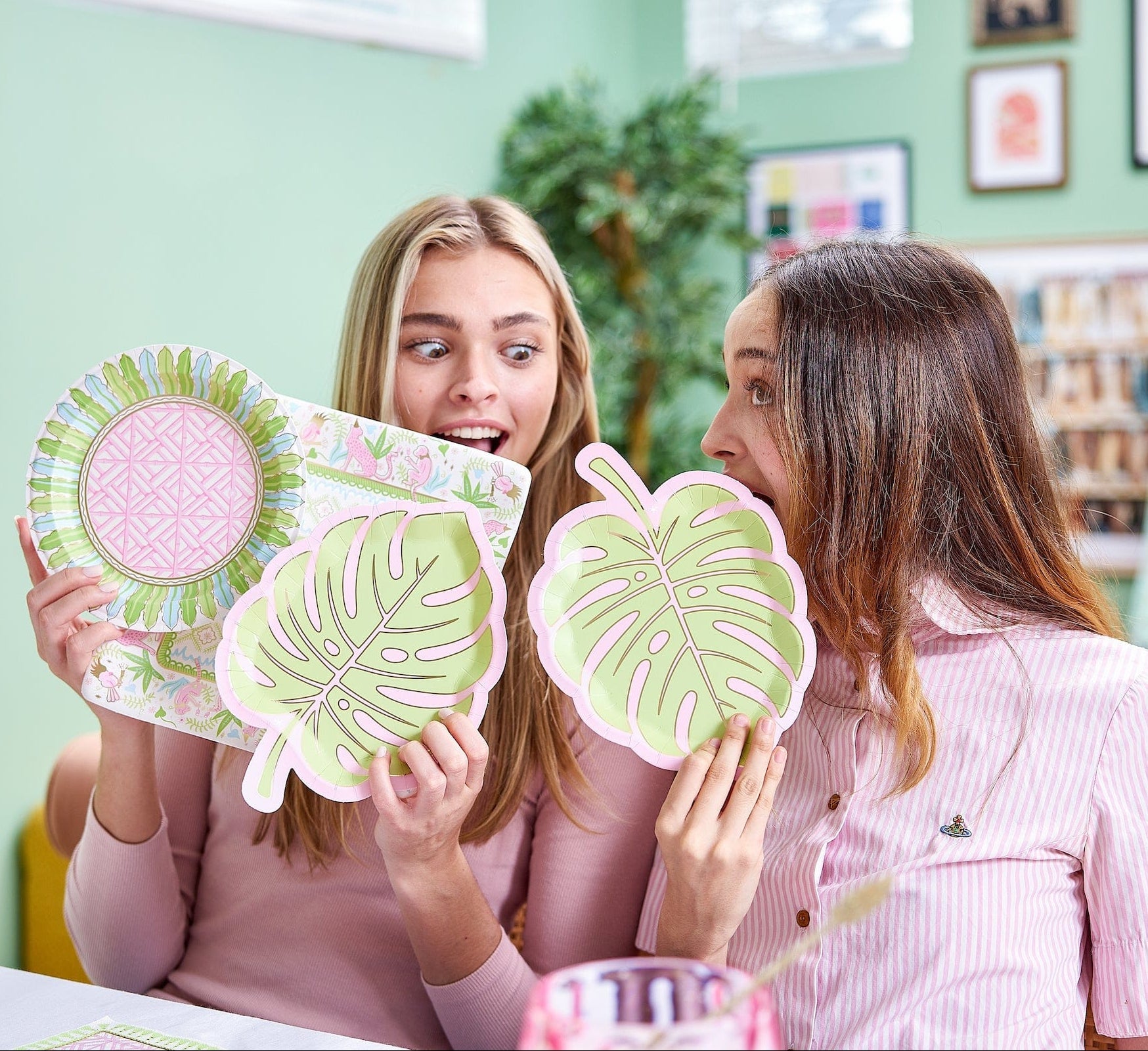 Party Animals Dinner Plates (10 Count)