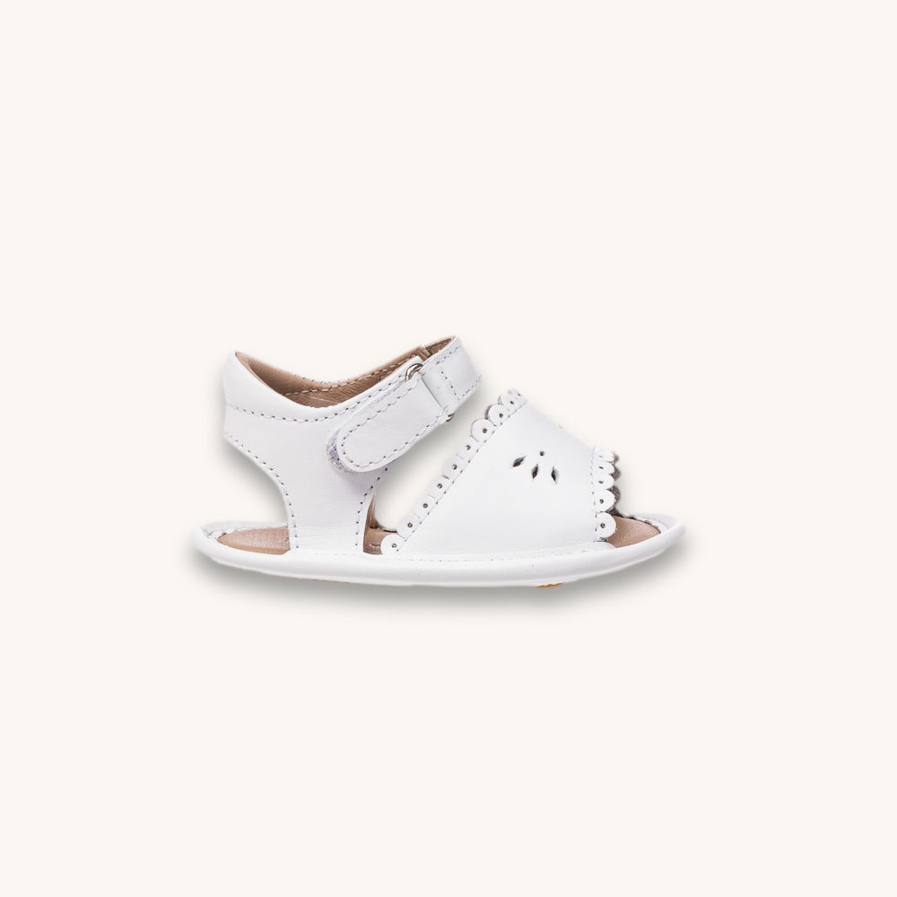 Sandal W/scallop White