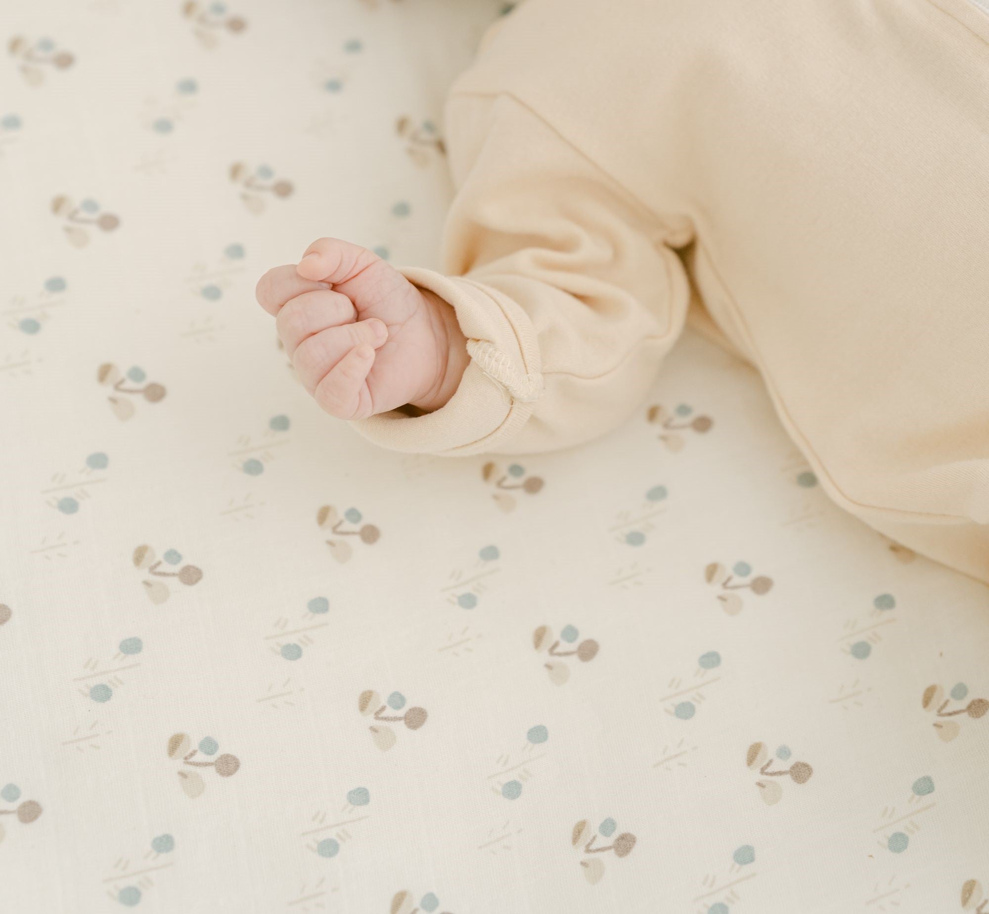 Avery Organic Cotton Poppy Fitted Crib Sheet