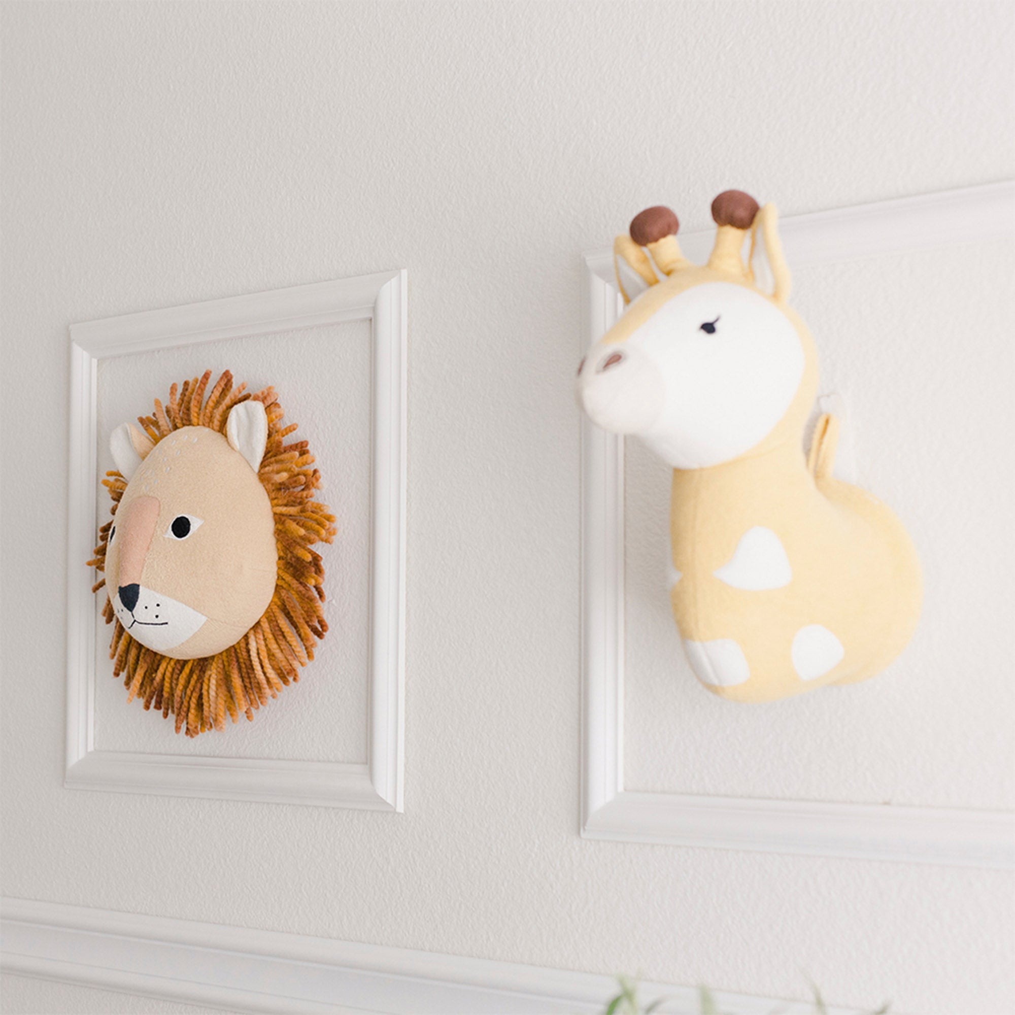 Lion Plush Head Wall Decor