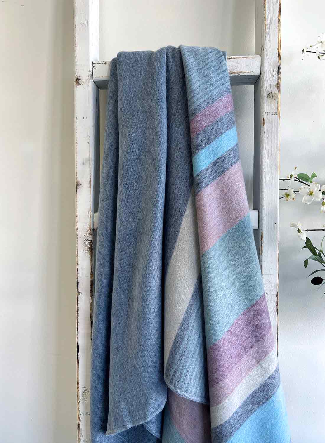 Alpaca Throw Blanket - Blue Bird