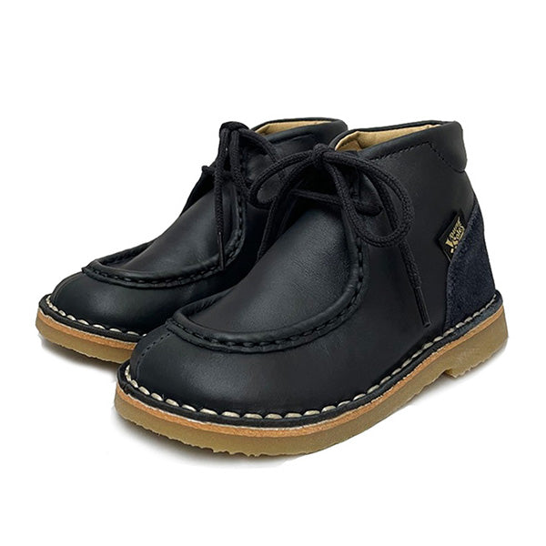 kids wallabees