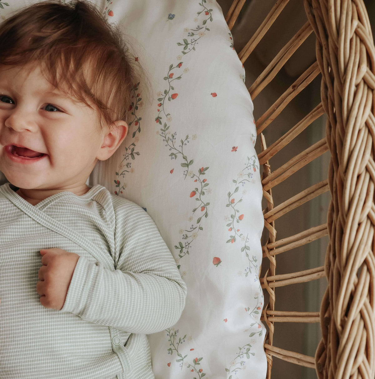 Botanical Berries Crib Sheet - Ivory