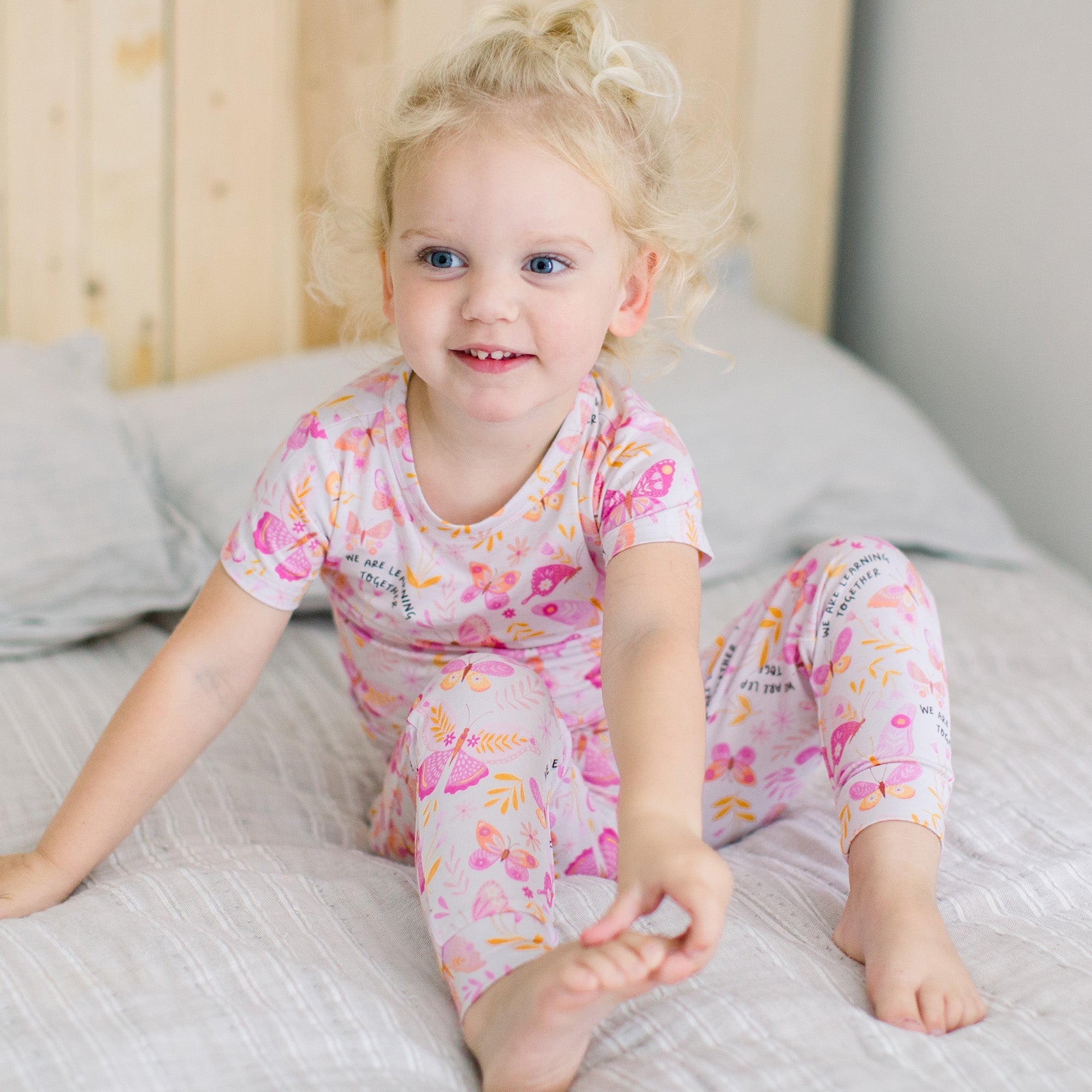 The Second-skin 2-piece Short Sleeve Pajama | Butterfly Smoochies