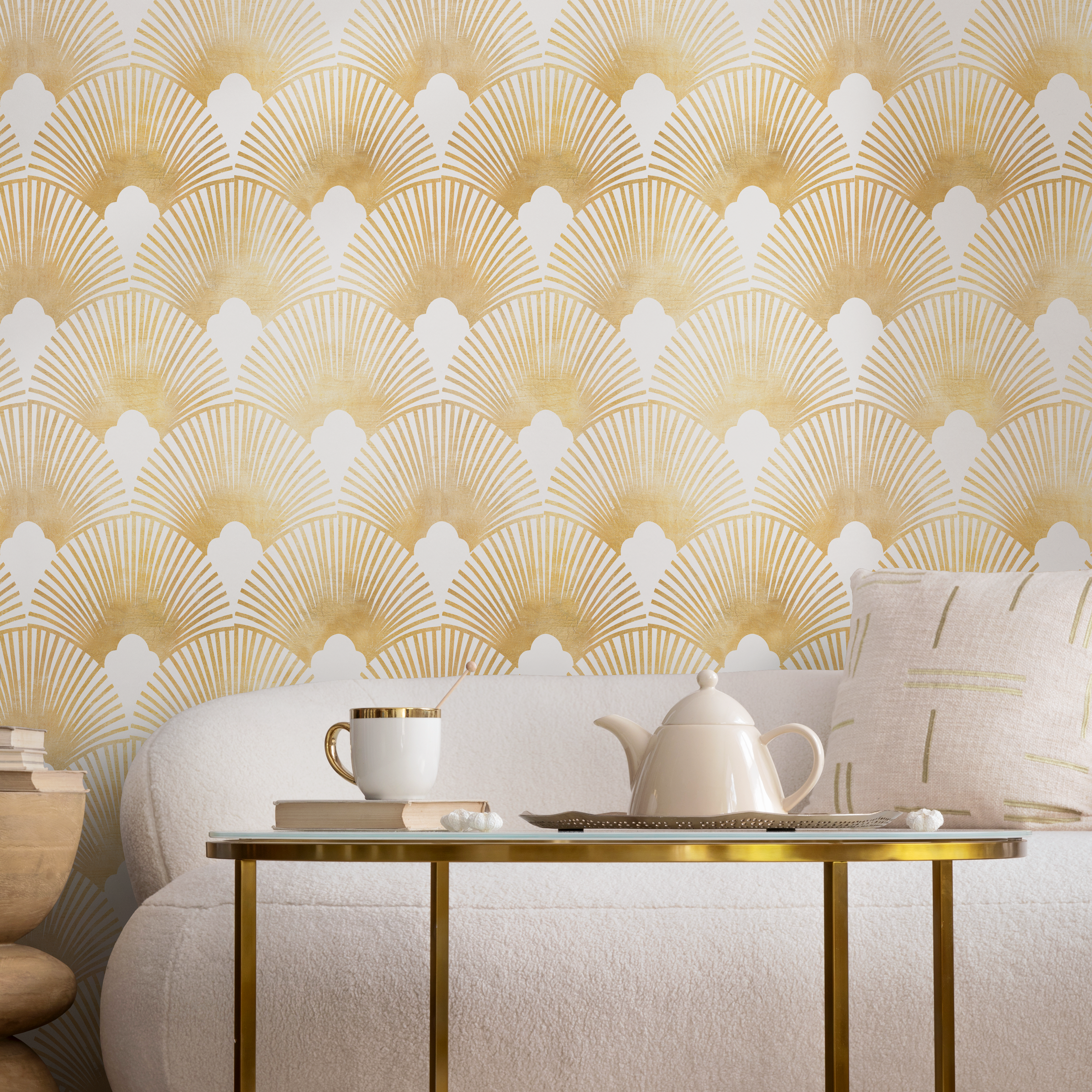 Art Deco Wallpaper With A Scalloped Fan Motif In Gold - C007