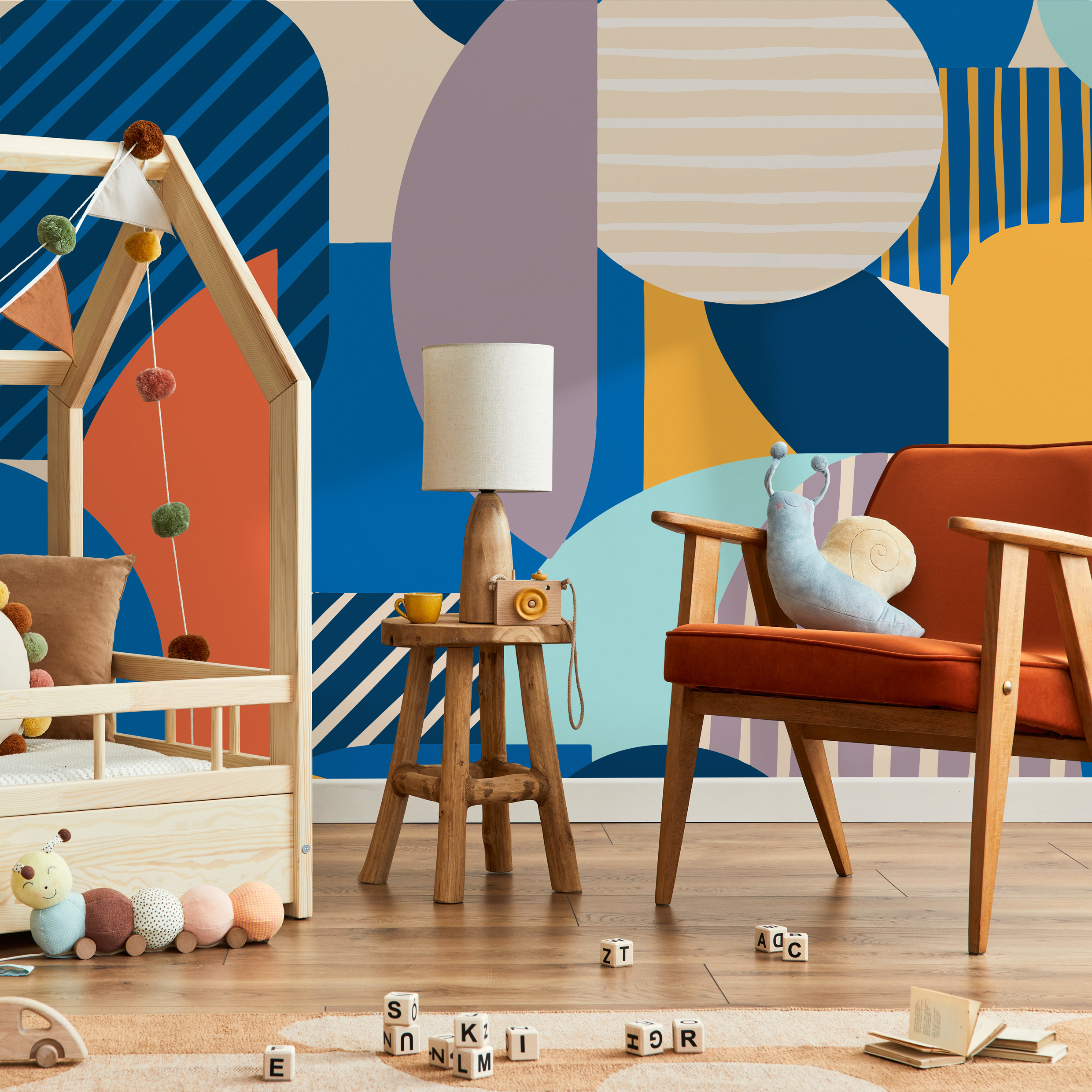 Abstract Geometric Wallpaper With Layered Circles In Blue, Orange, And Purple - C023