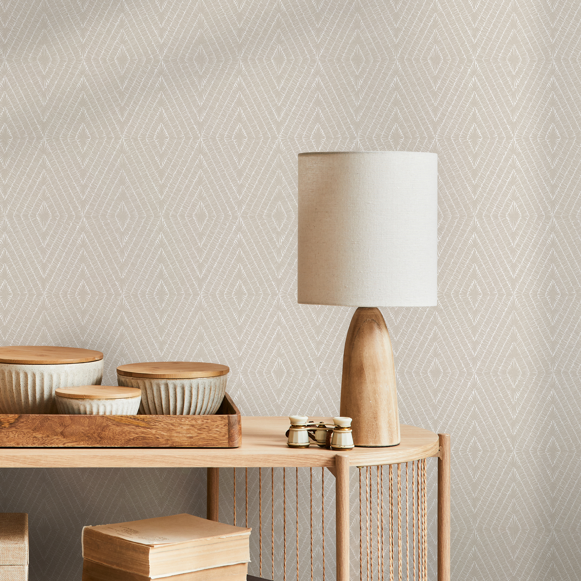 Geometric Wallpaper With A Sketched Diamond Motif In Beige And Cream - C027
