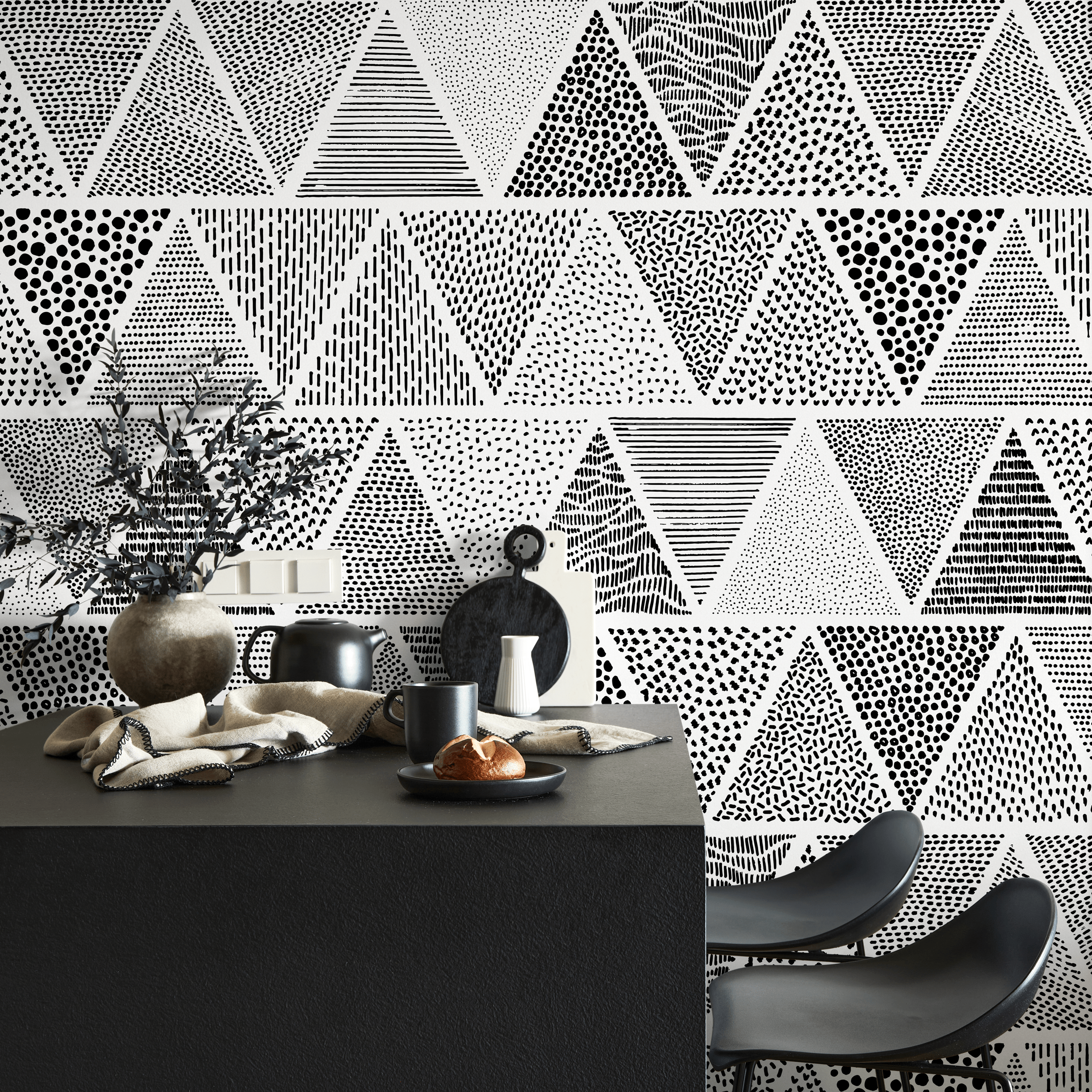 Geometric Wallpaper With Hand-drawn Triangle Motifs In Black And White - C053