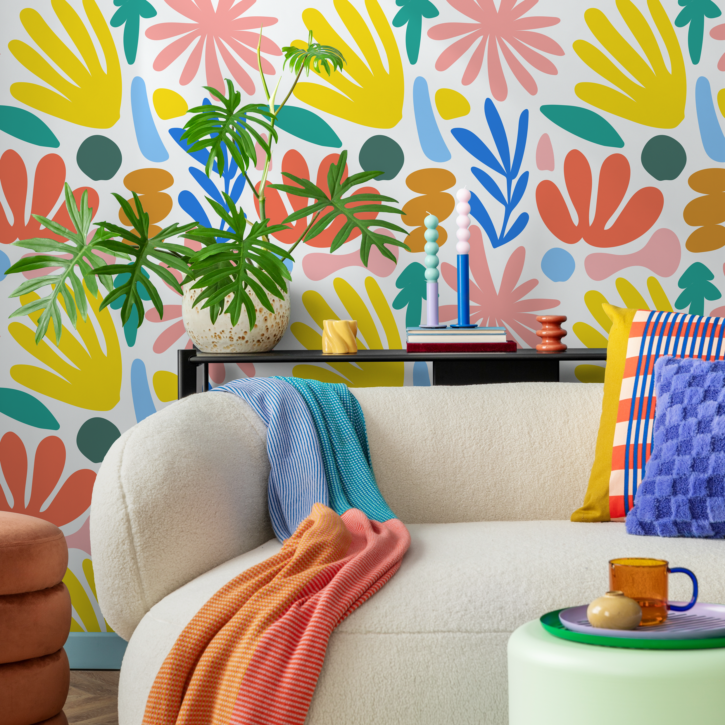 Abstract Floral Wallpaper With Colorful Organic Shapes In Yellow, Blue, And Orange - C067