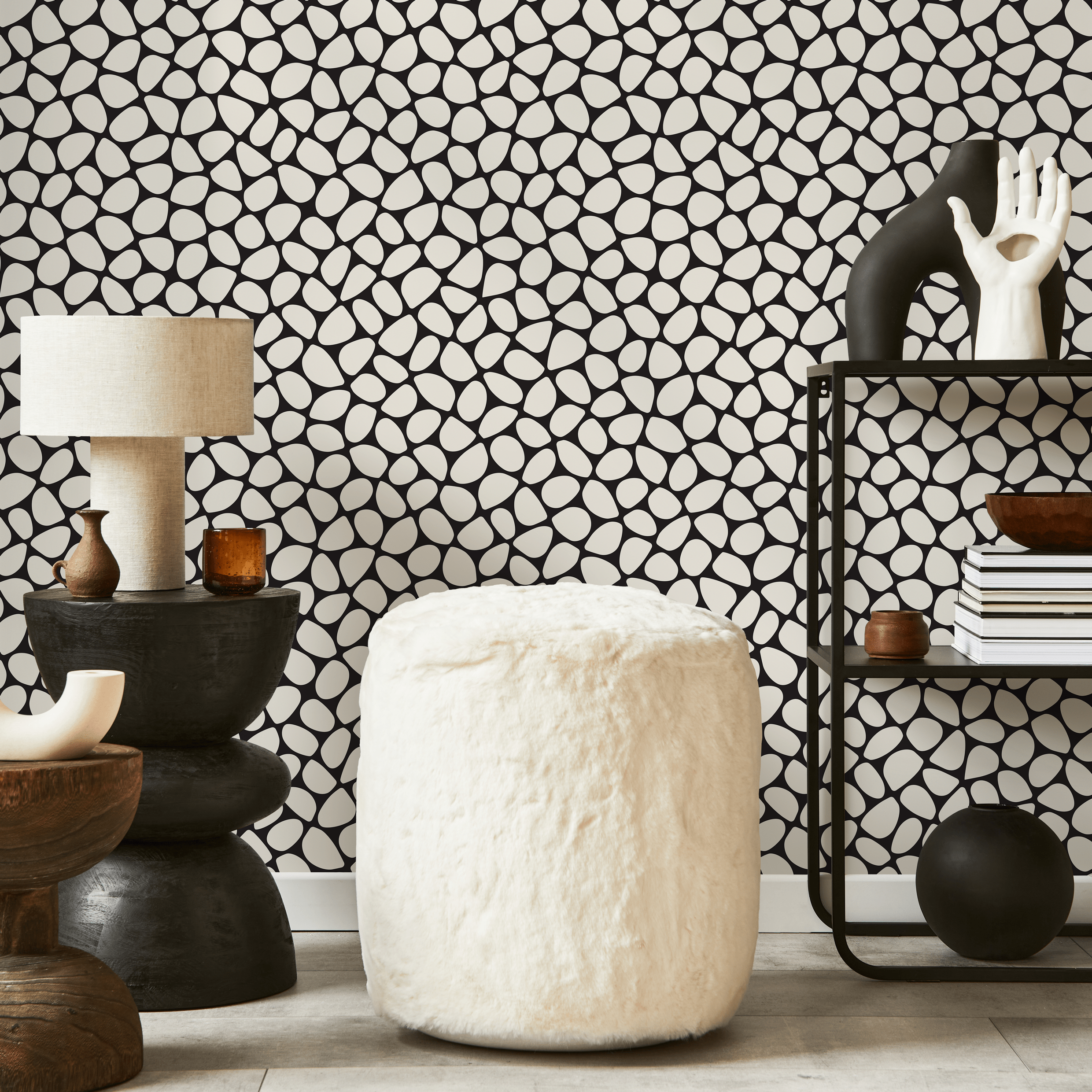 Abstract Wallpaper With An Organic Pebble Motif In Black And Off-white - C103