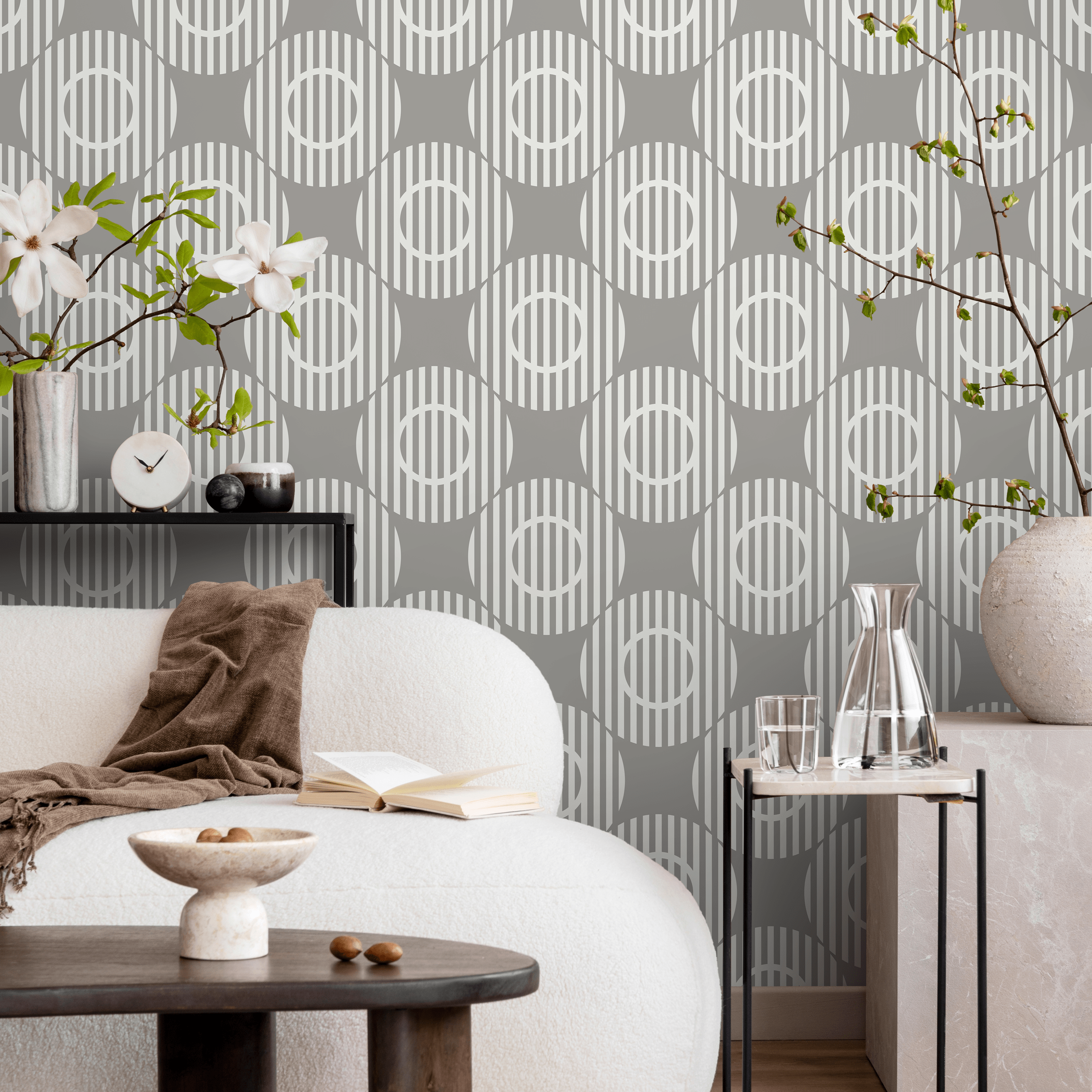 Geometric Wallpaper With Interlocking Striped Circles In Grey And White - C159