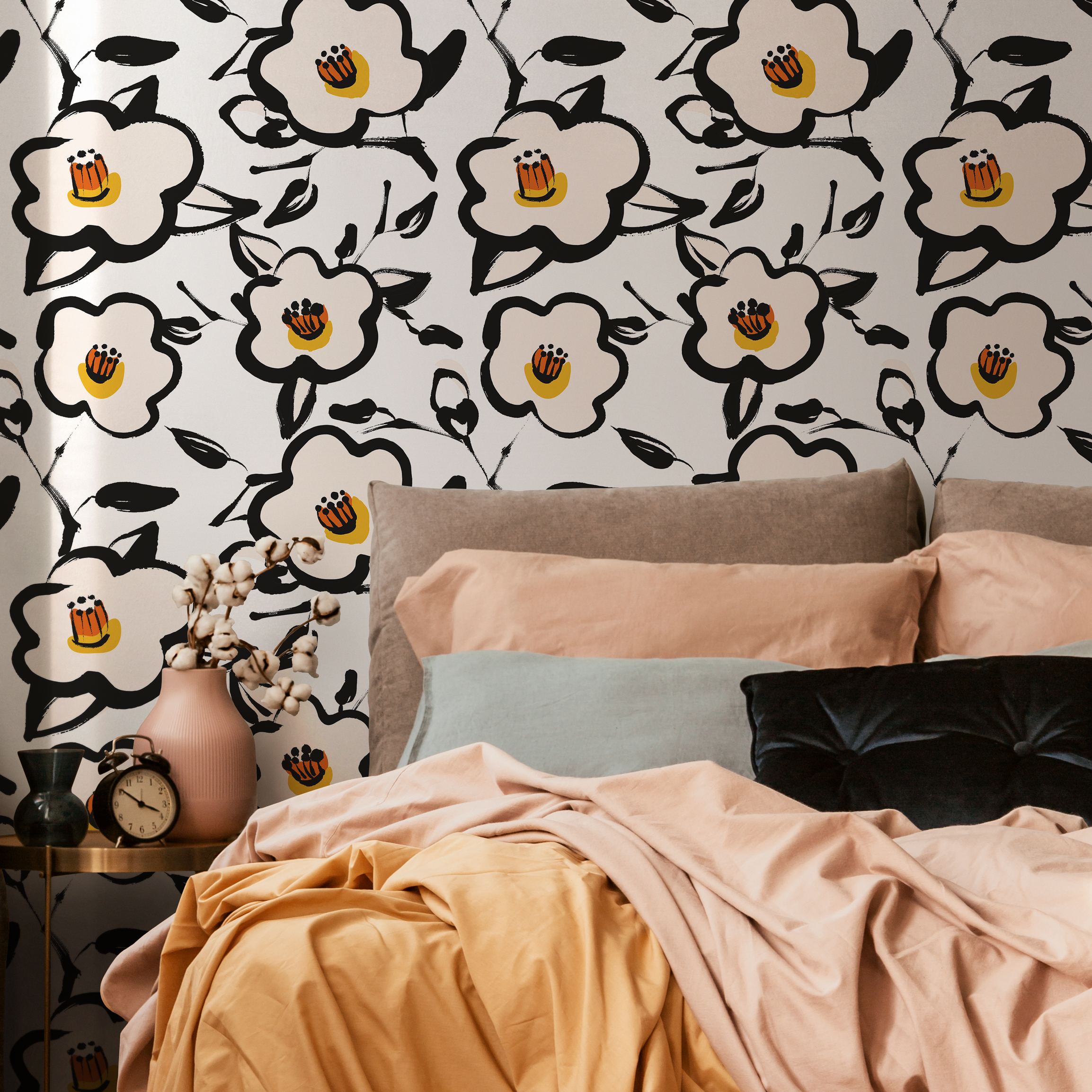 Floral Wallpaper With A Bold Brushstroke Motif In Black And Yellow - C164