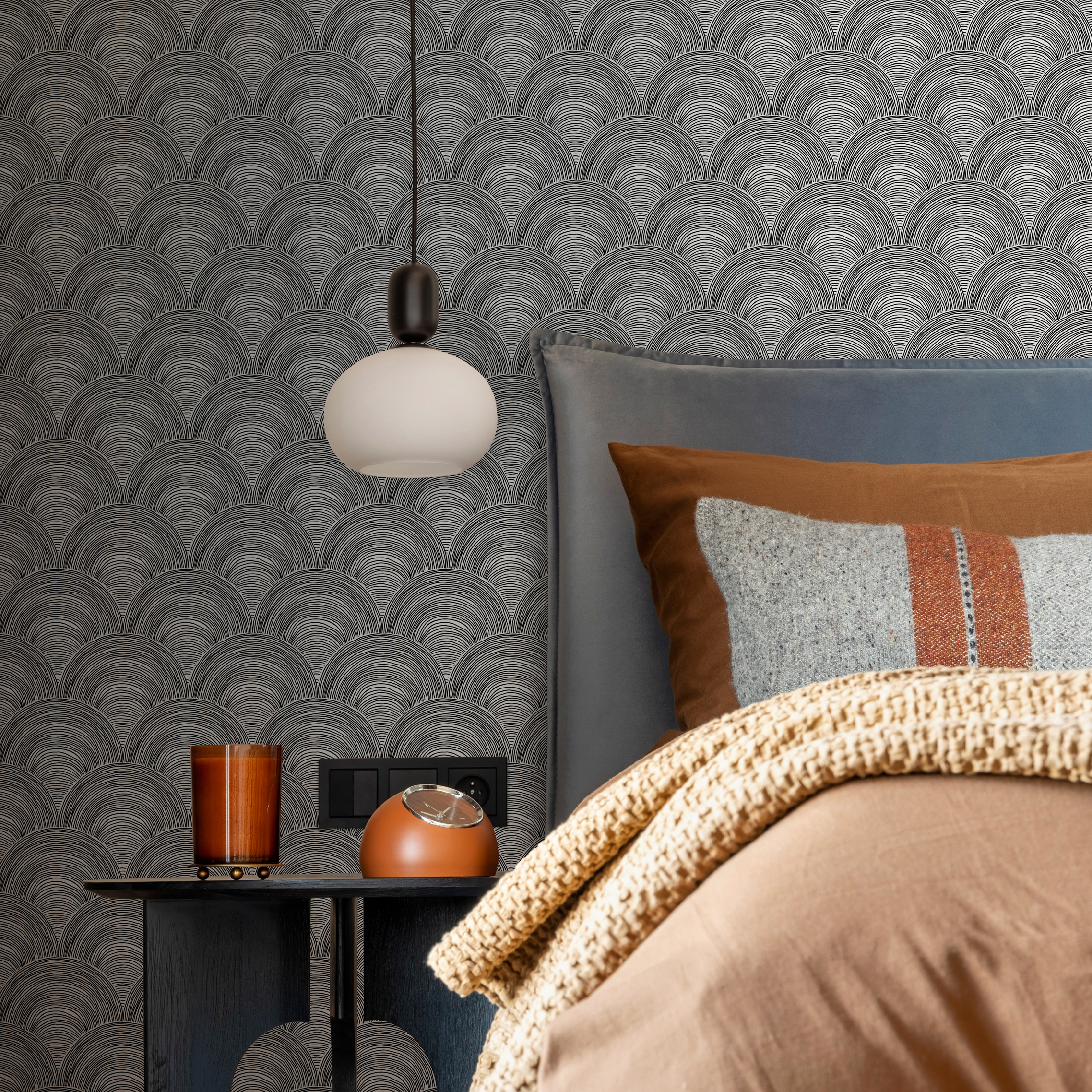 Art Deco Wallpaper With A Hand-drawn Scallop Motif In Black And White - C170