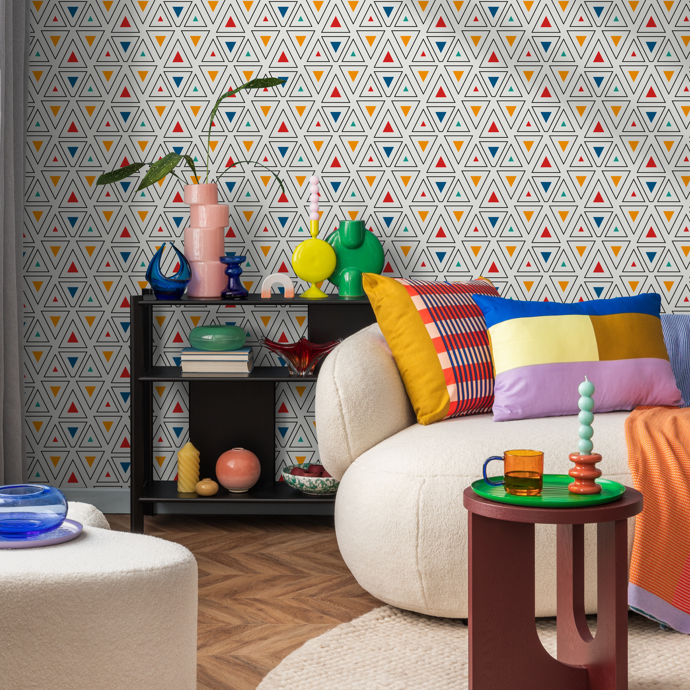 Geometric Wallpaper With A Pattern Of Colorful Triangles In Red, Orange, And Blue - C177