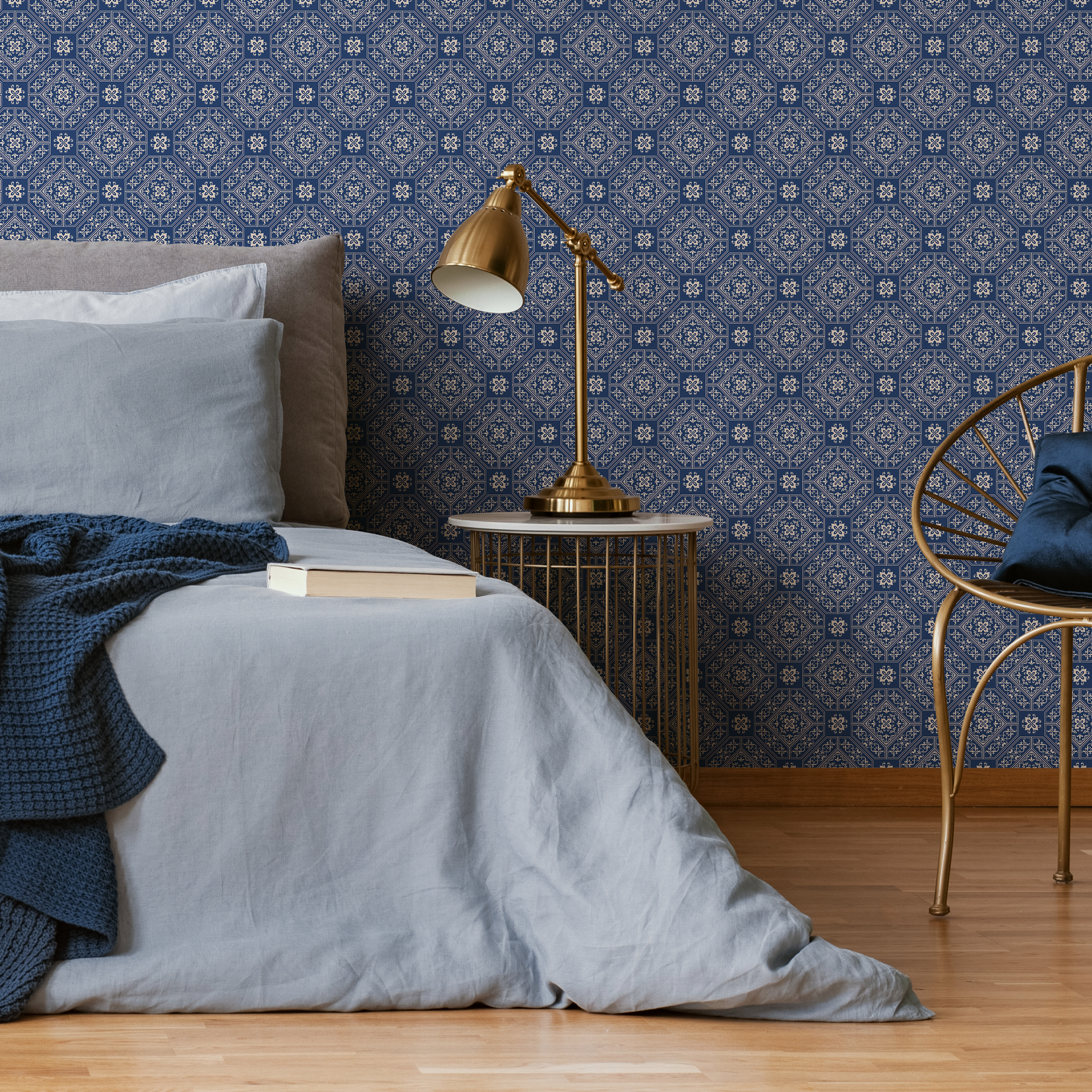 Geometric Wallpaper With An Intricate Tile Motif In Navy Blue And Beige - C188