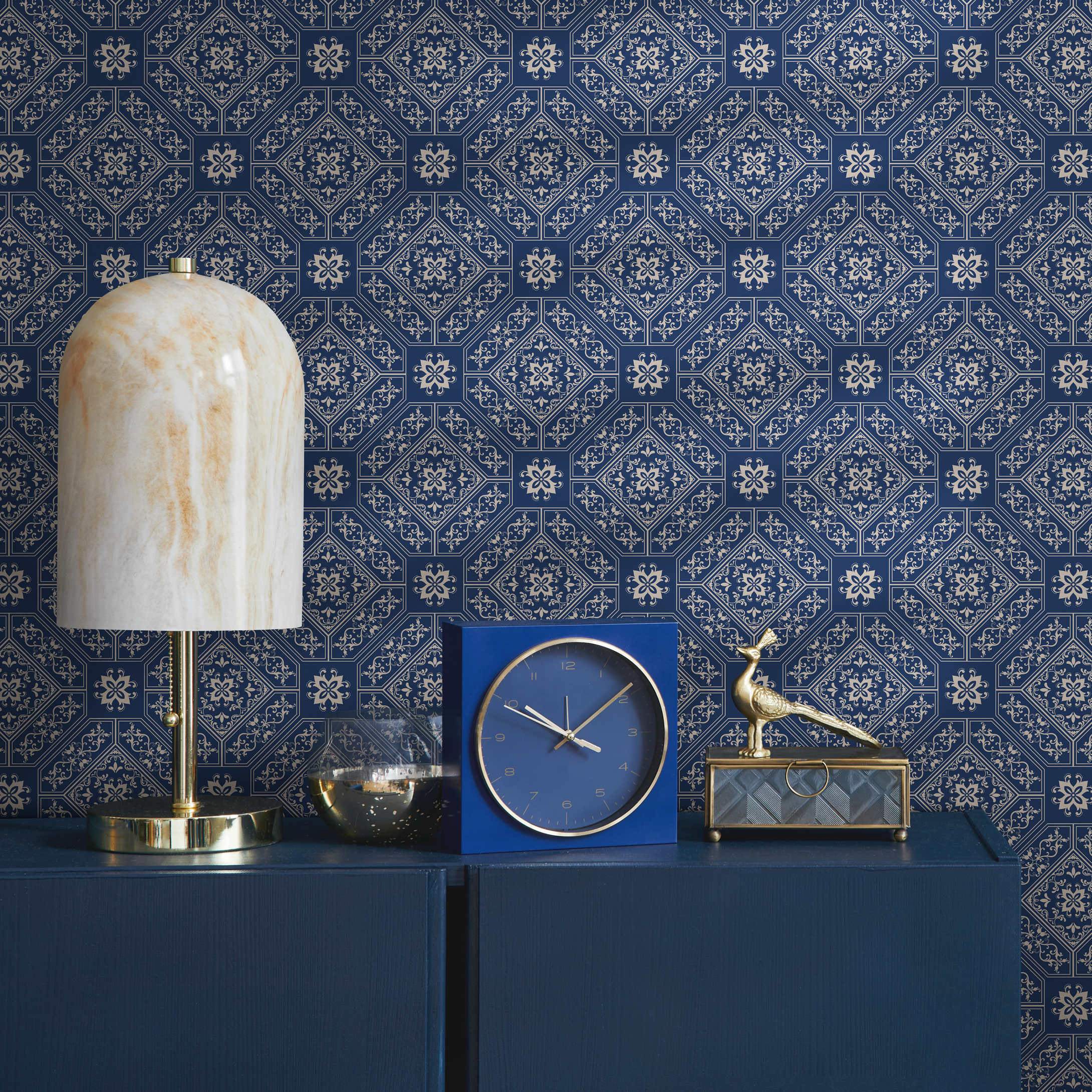 Geometric Wallpaper With An Intricate Tile Motif In Navy Blue And Beige - C188