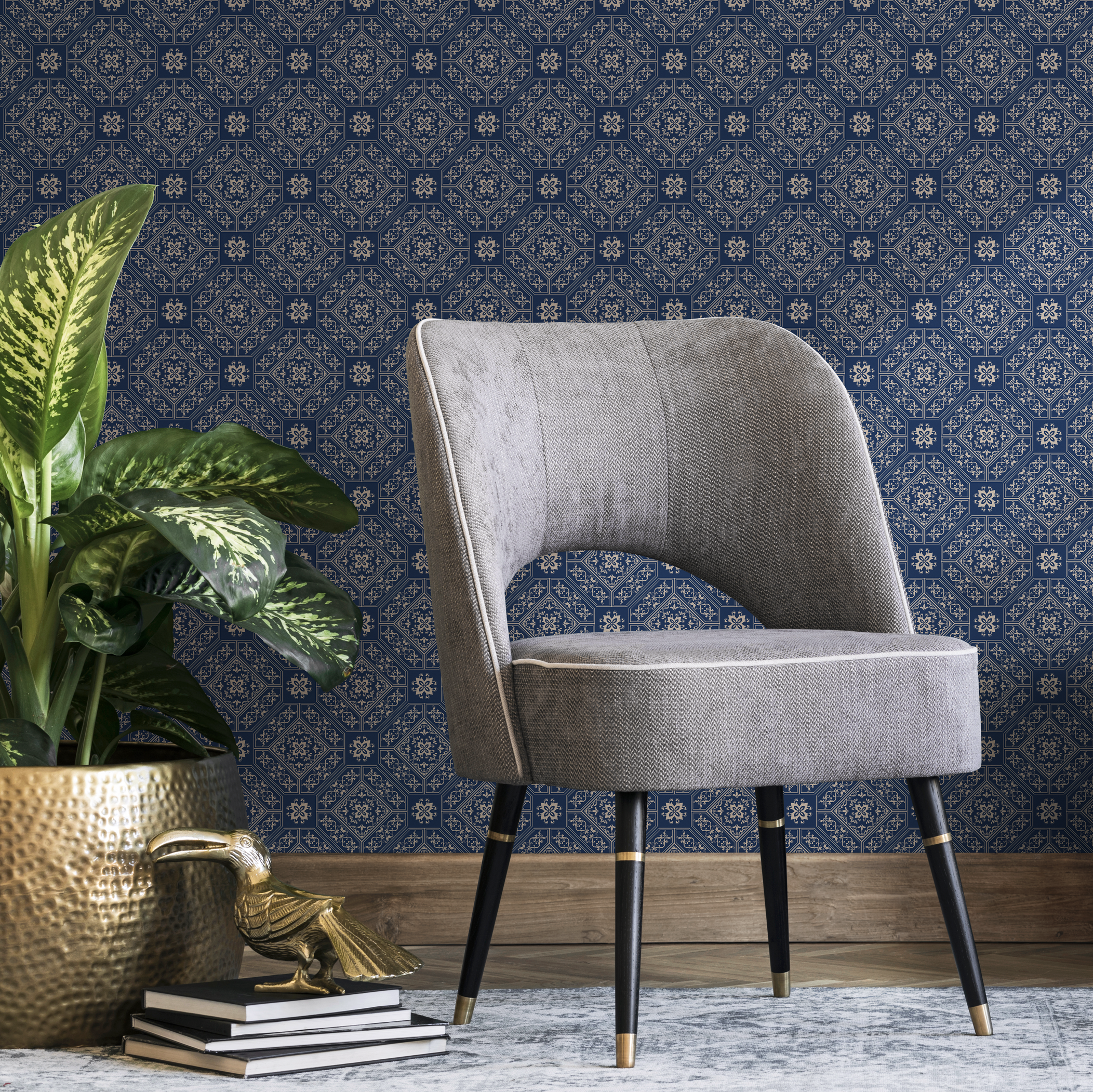 Geometric Wallpaper With An Intricate Tile Motif In Navy Blue And Beige - C188