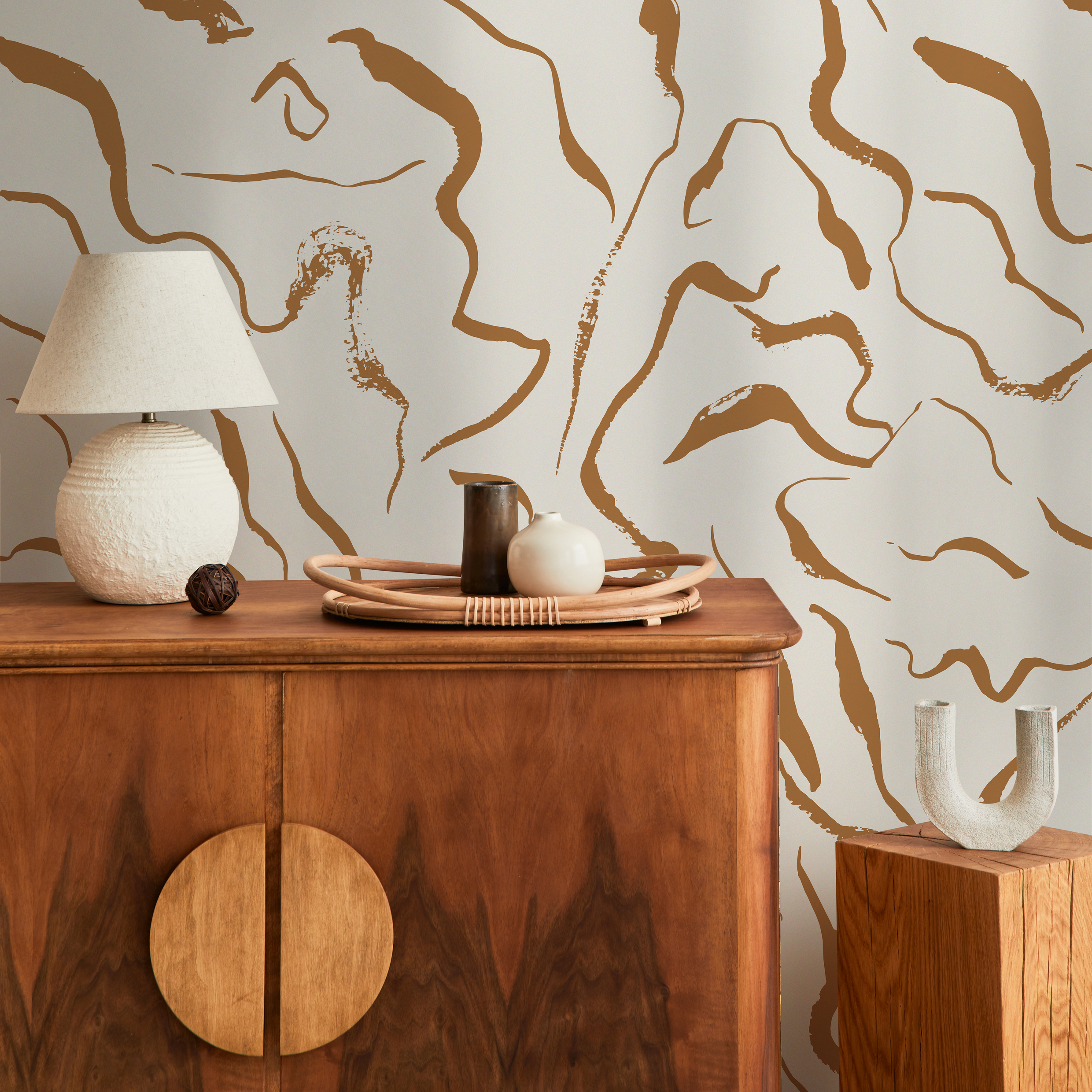 Abstract Wallpaper With Flowing Brushstrokes In Gold And Brown - C265