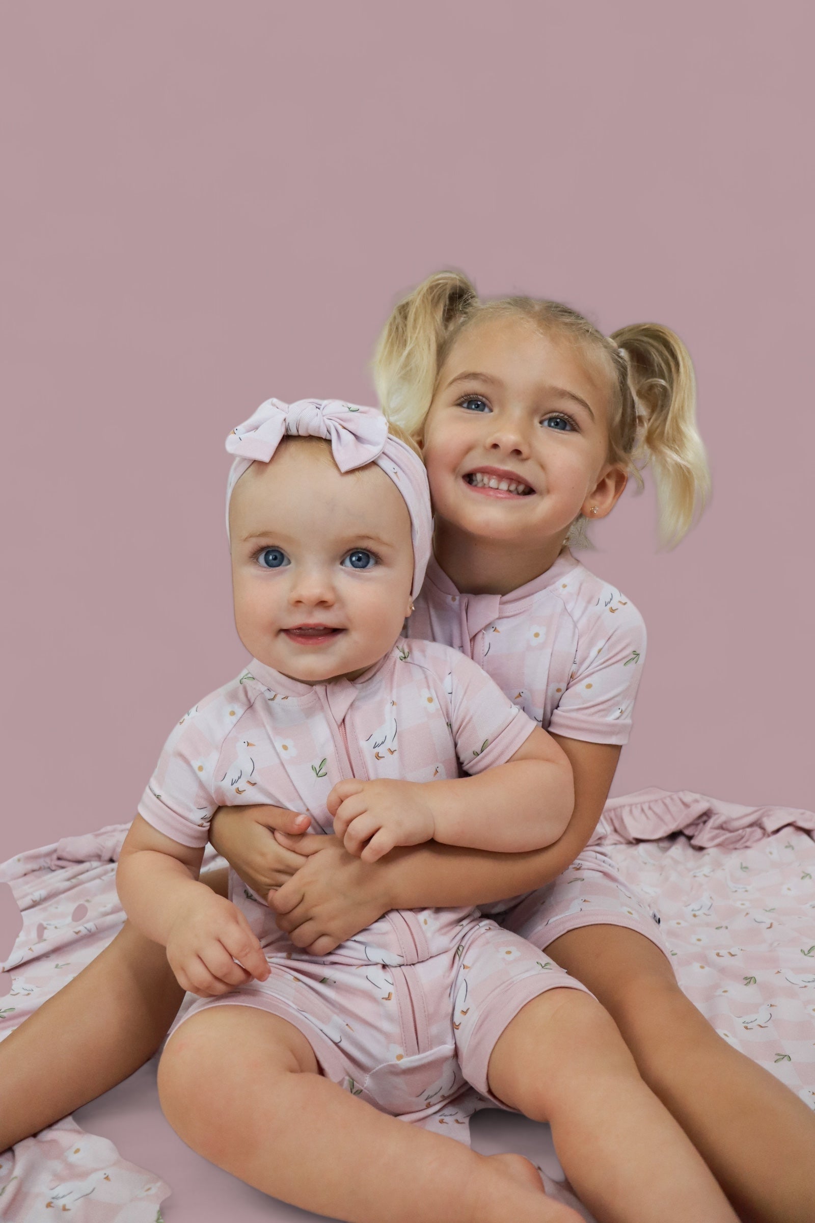 Exclusive Ducks And Daisies Dream Bow