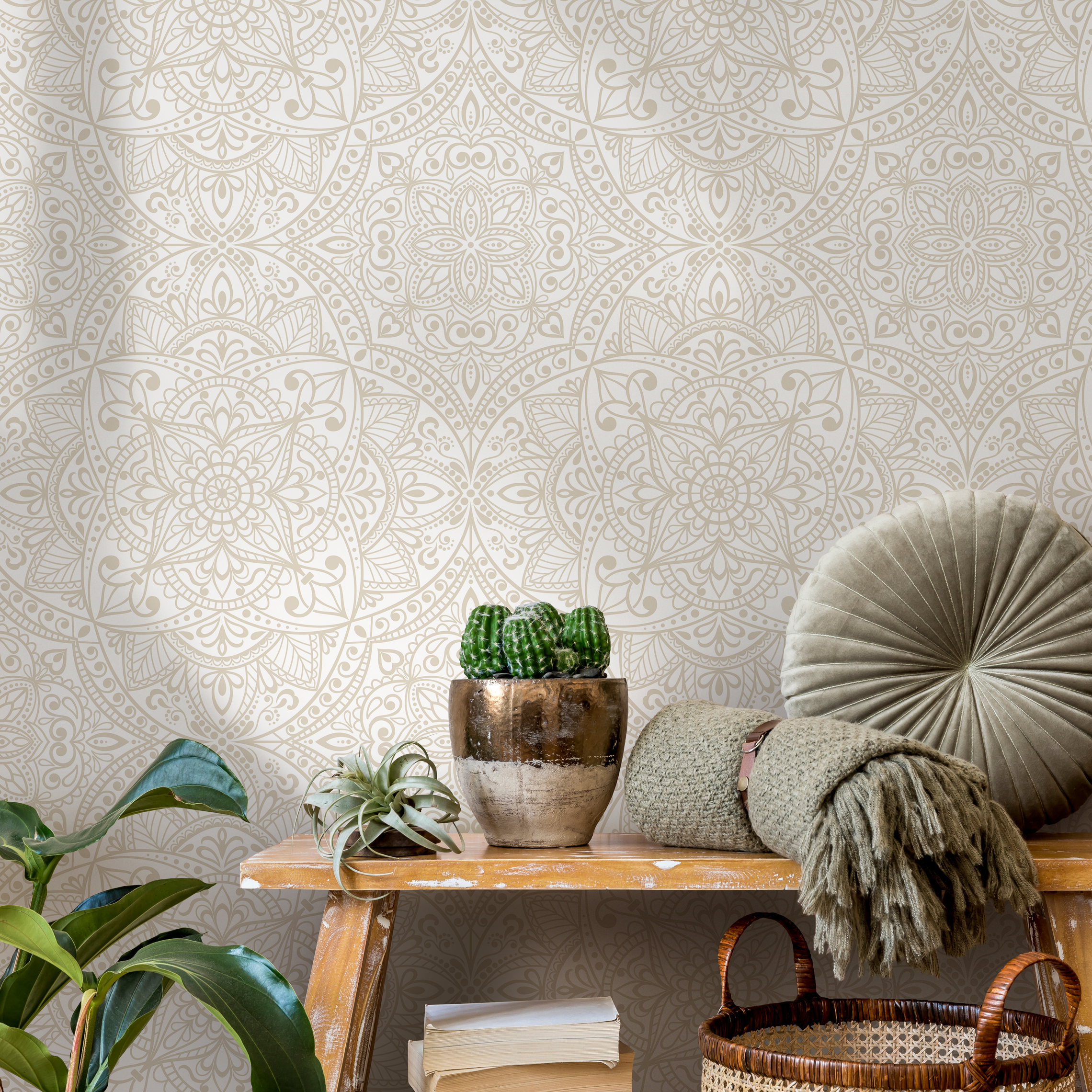 Mandala Wallpaper With An Intricate Arabian Motif In Beige - C368