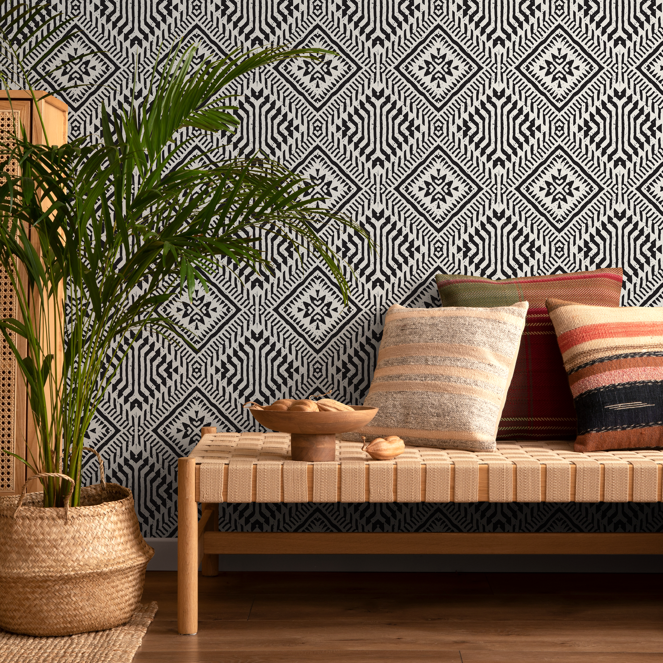 African Wallpaper With A Tribal Diamond Pattern In Black And White - C373