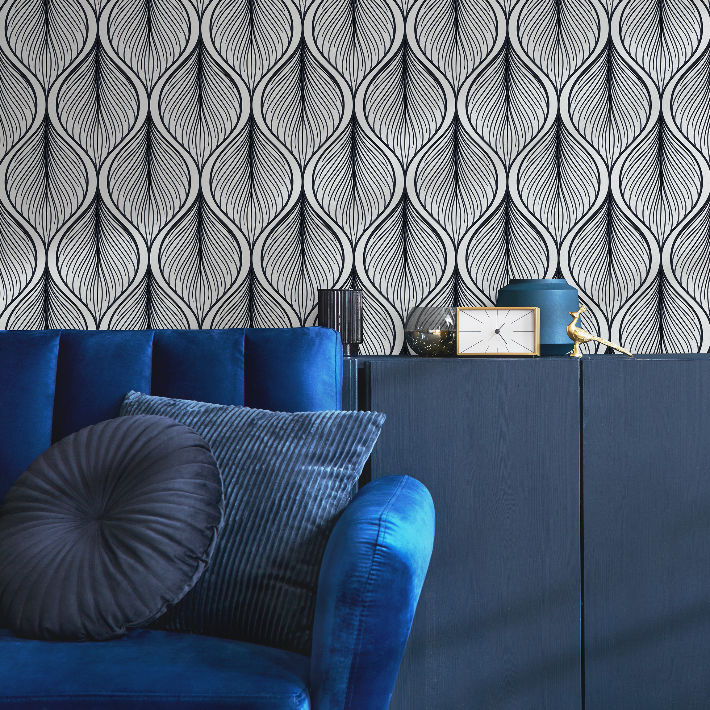 Abstract Wallpaper With Flowing Leaf Motifs In Navy Blue And Cream - C387
