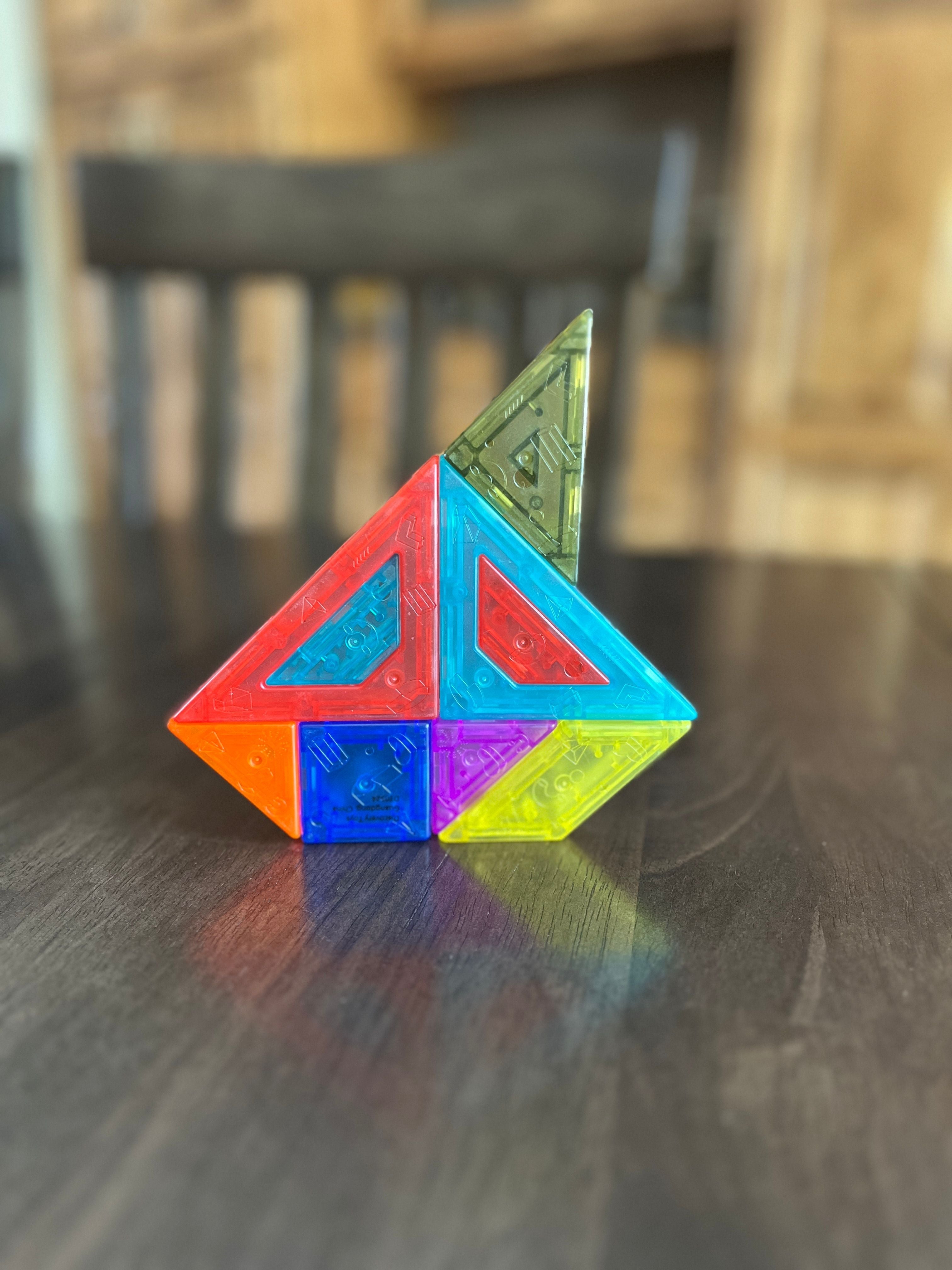 Magnetic 9-piece Tangram Puzzle Challenge
